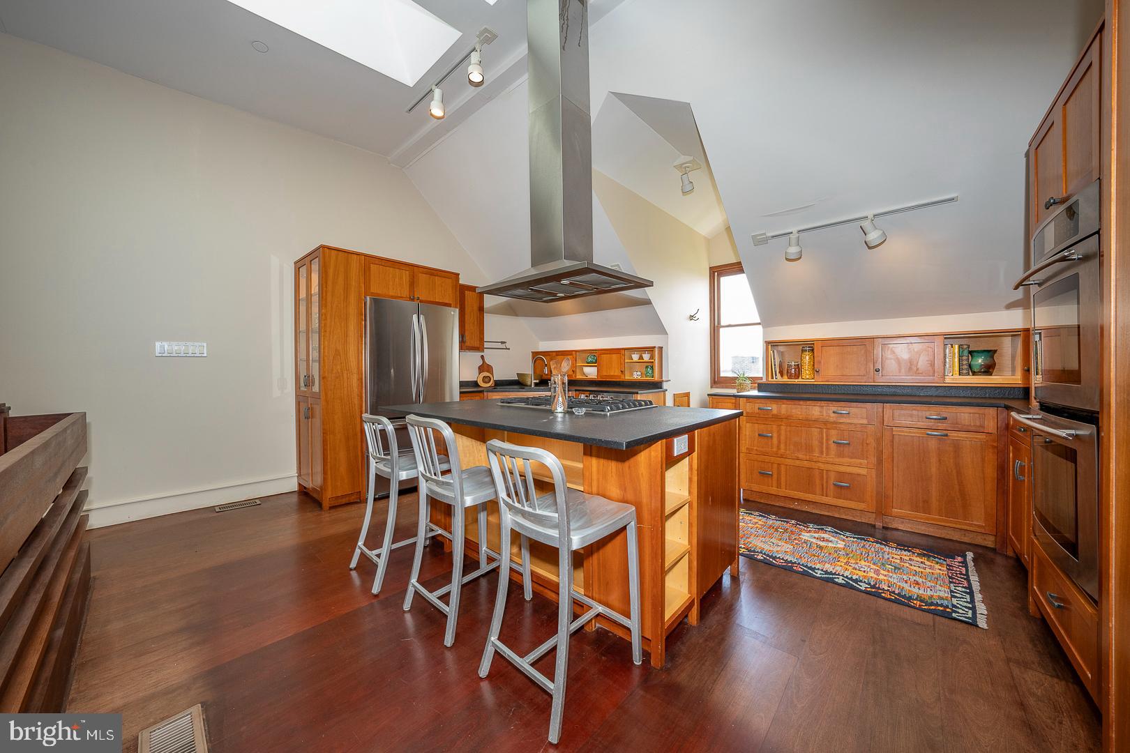 WASHINGTON SQ - Residential