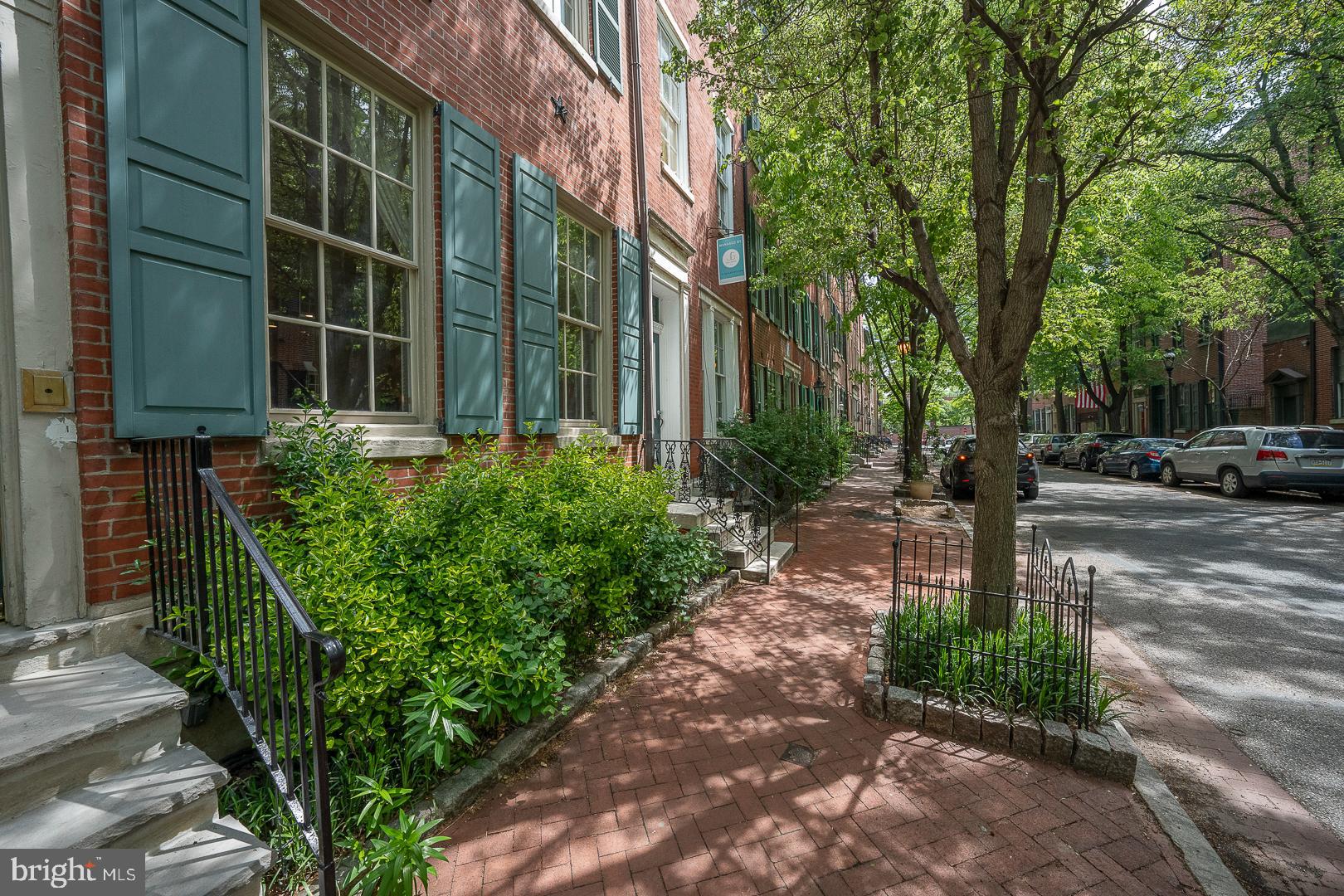 WASHINGTON SQ - Residential