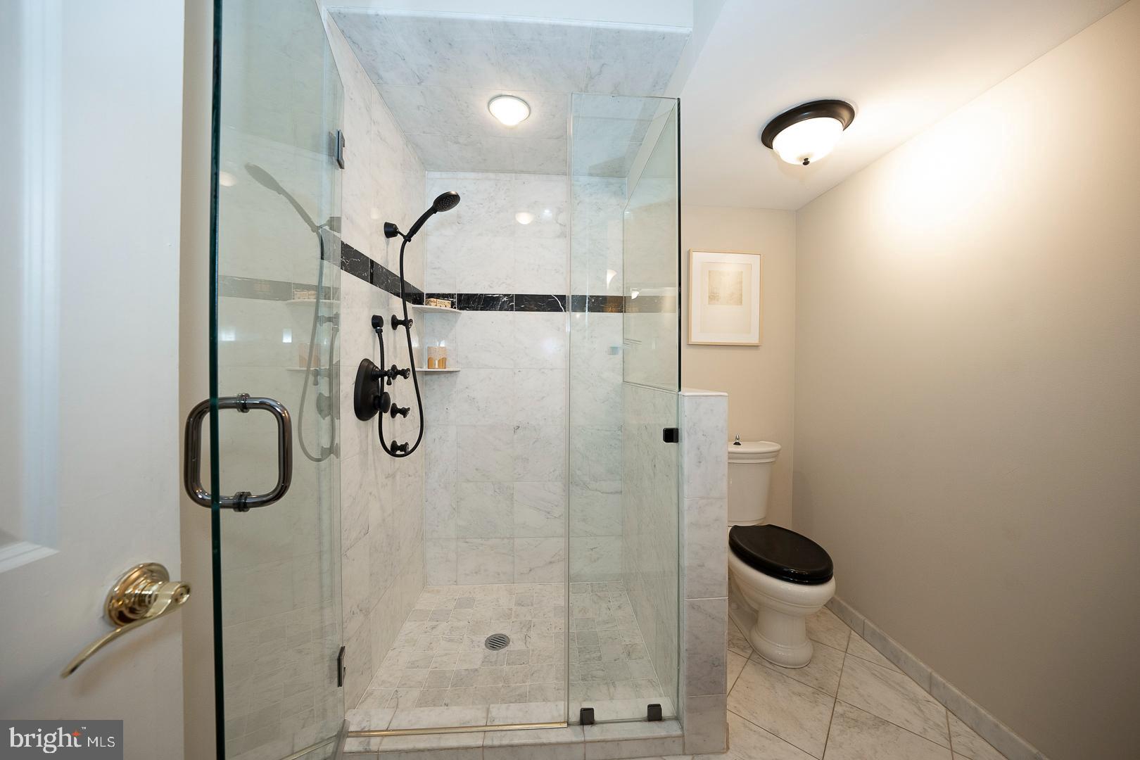 WASHINGTON SQ - Residential