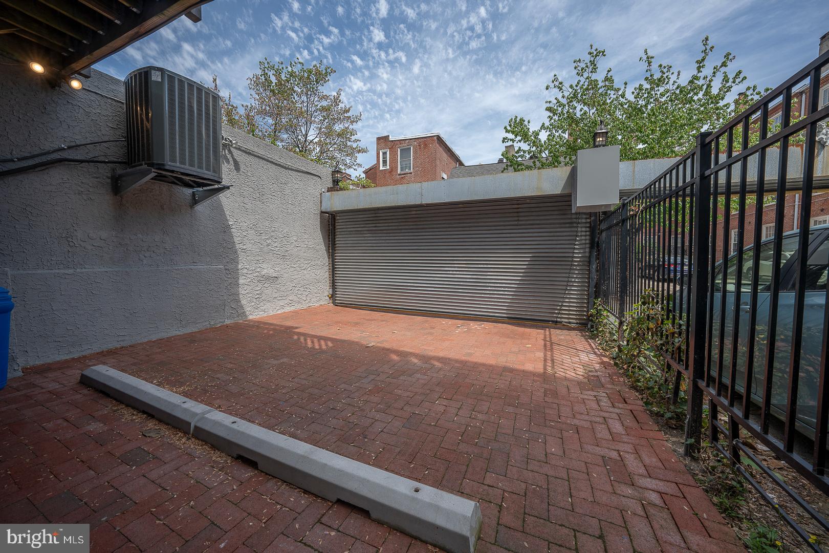 WASHINGTON SQ - Residential