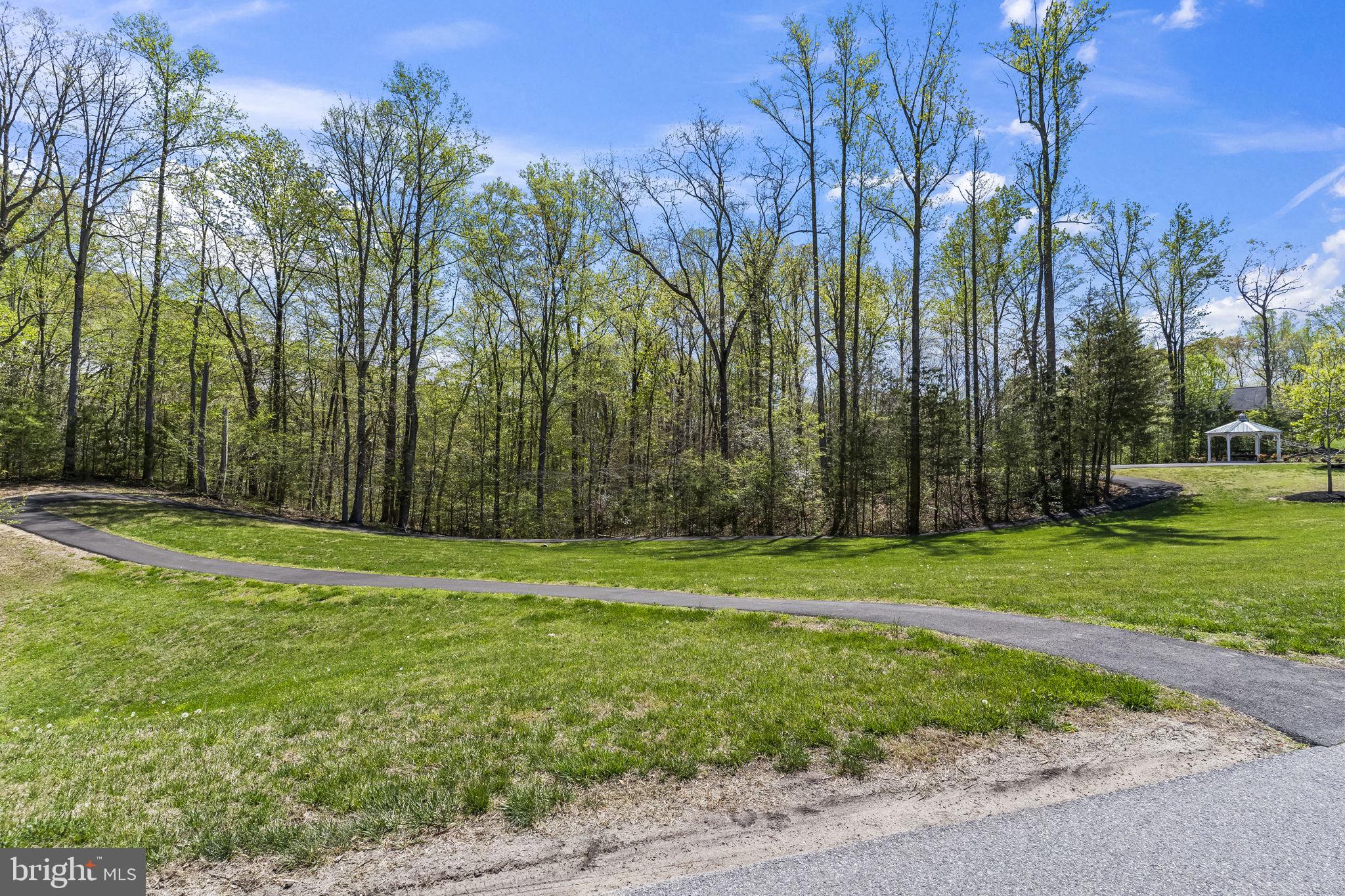 SIMMONS RIDGE - Residential