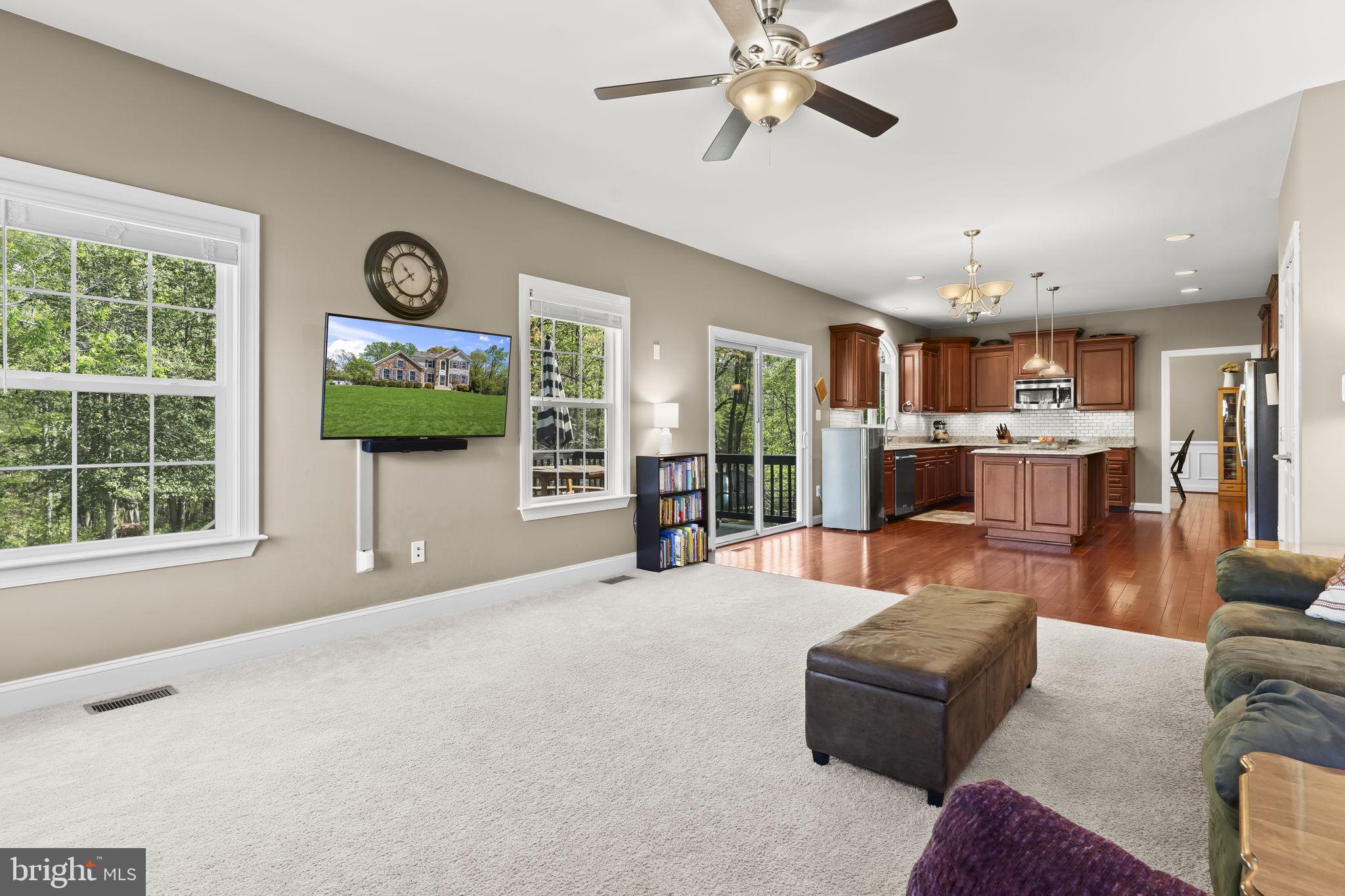 SIMMONS RIDGE - Residential