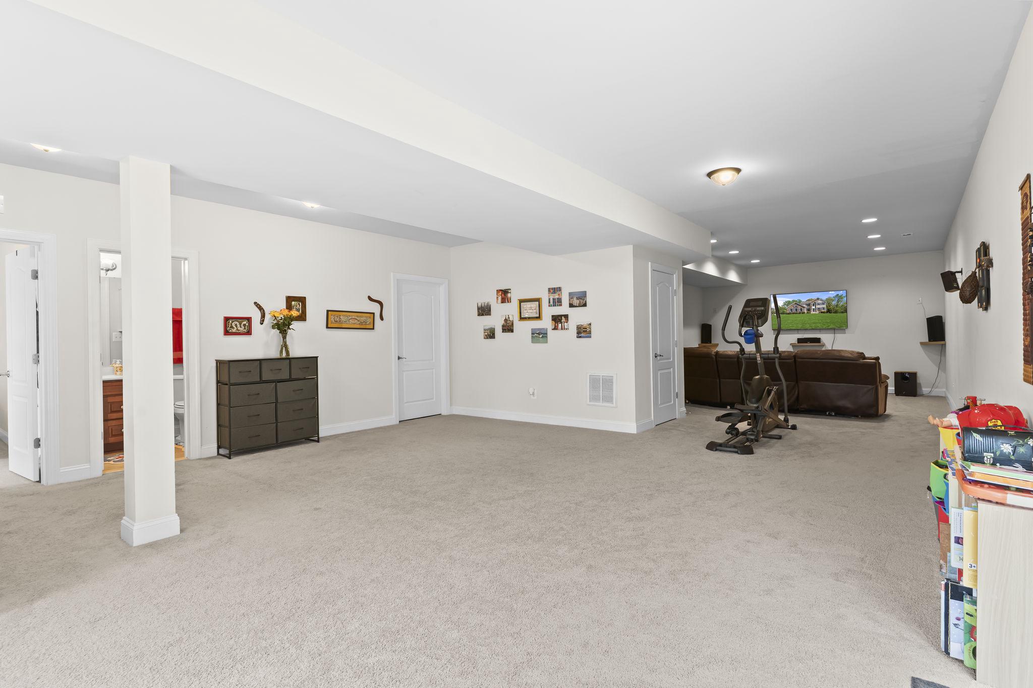 SIMMONS RIDGE - Residential