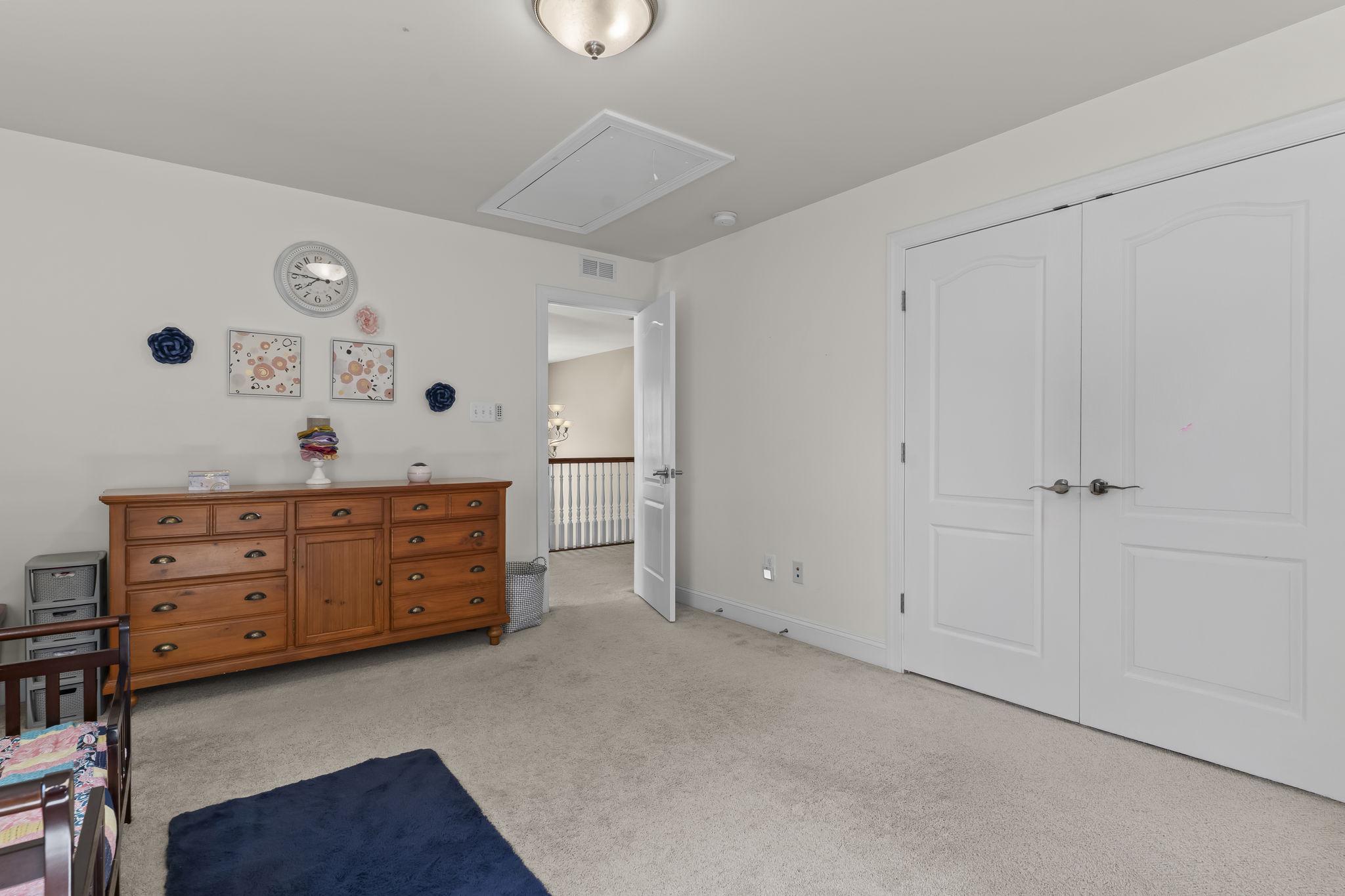 SIMMONS RIDGE - Residential