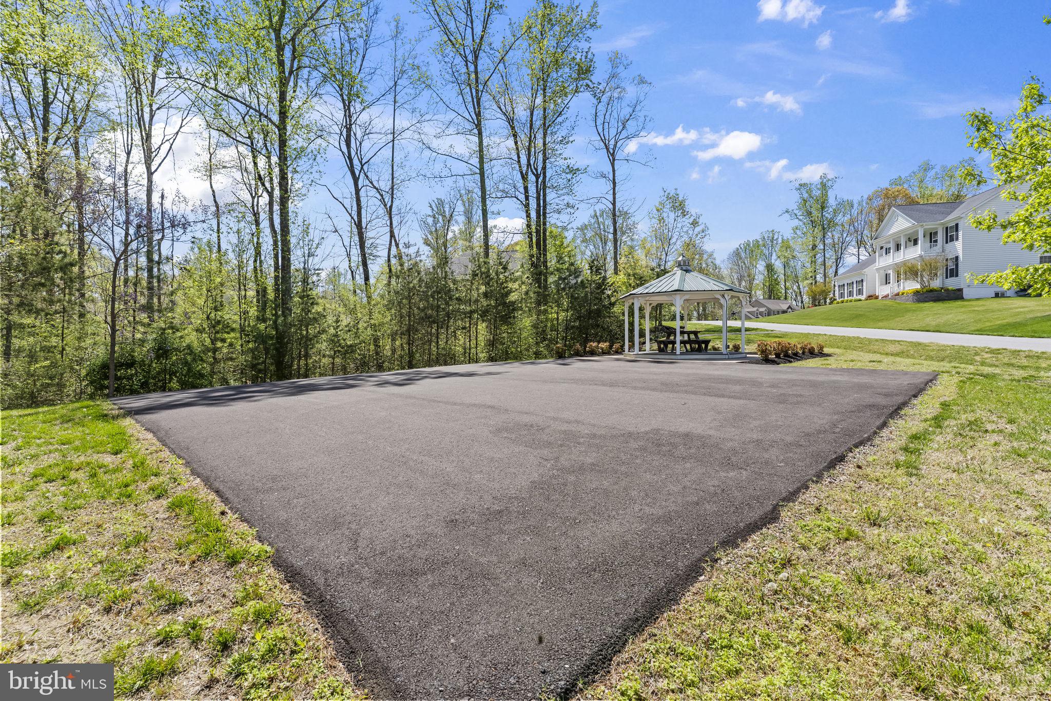 SIMMONS RIDGE - Residential