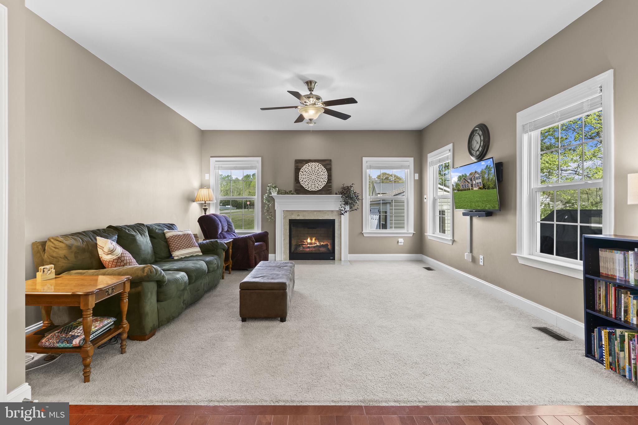 SIMMONS RIDGE - Residential