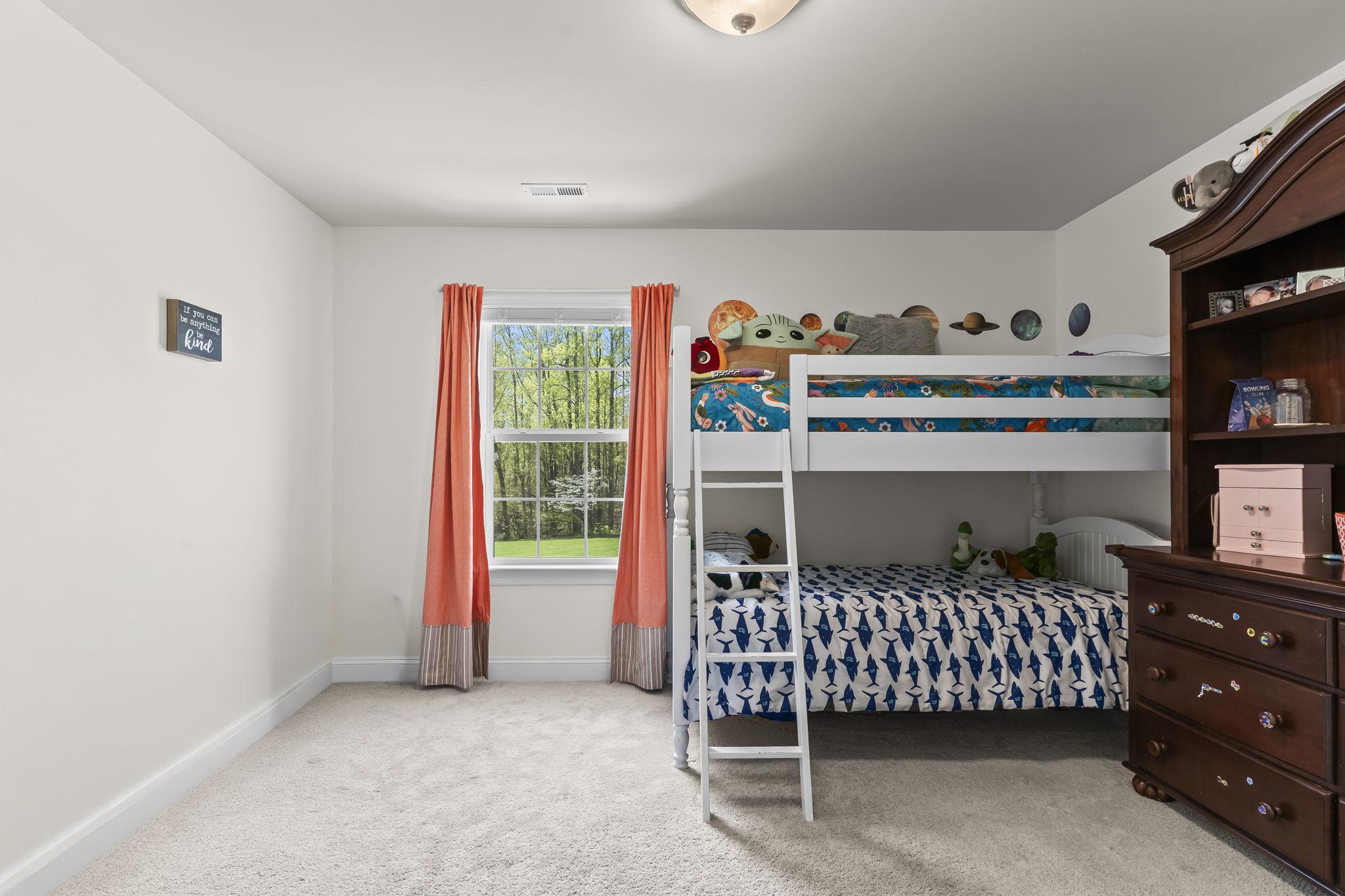 SIMMONS RIDGE - Residential