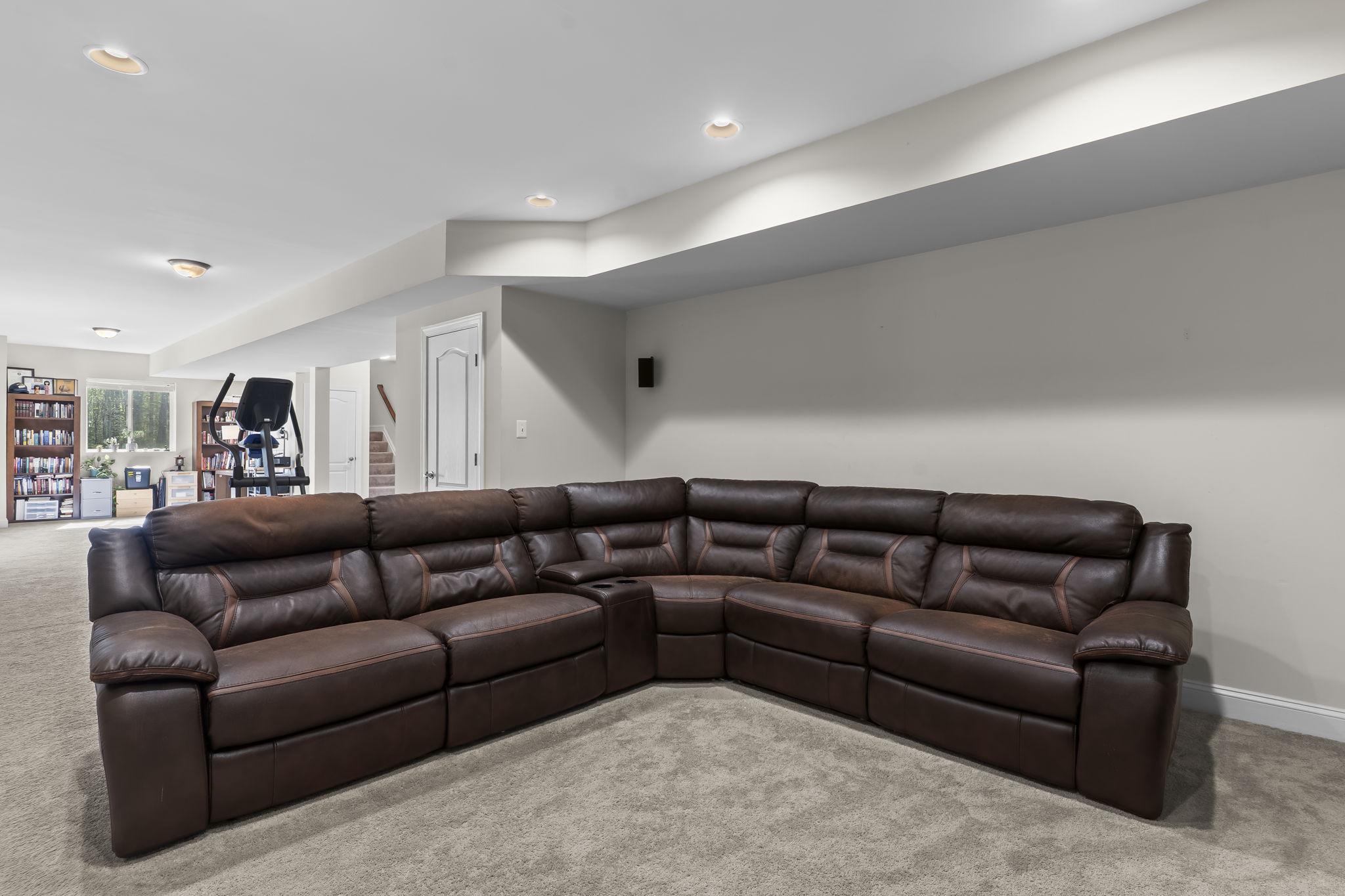 SIMMONS RIDGE - Residential