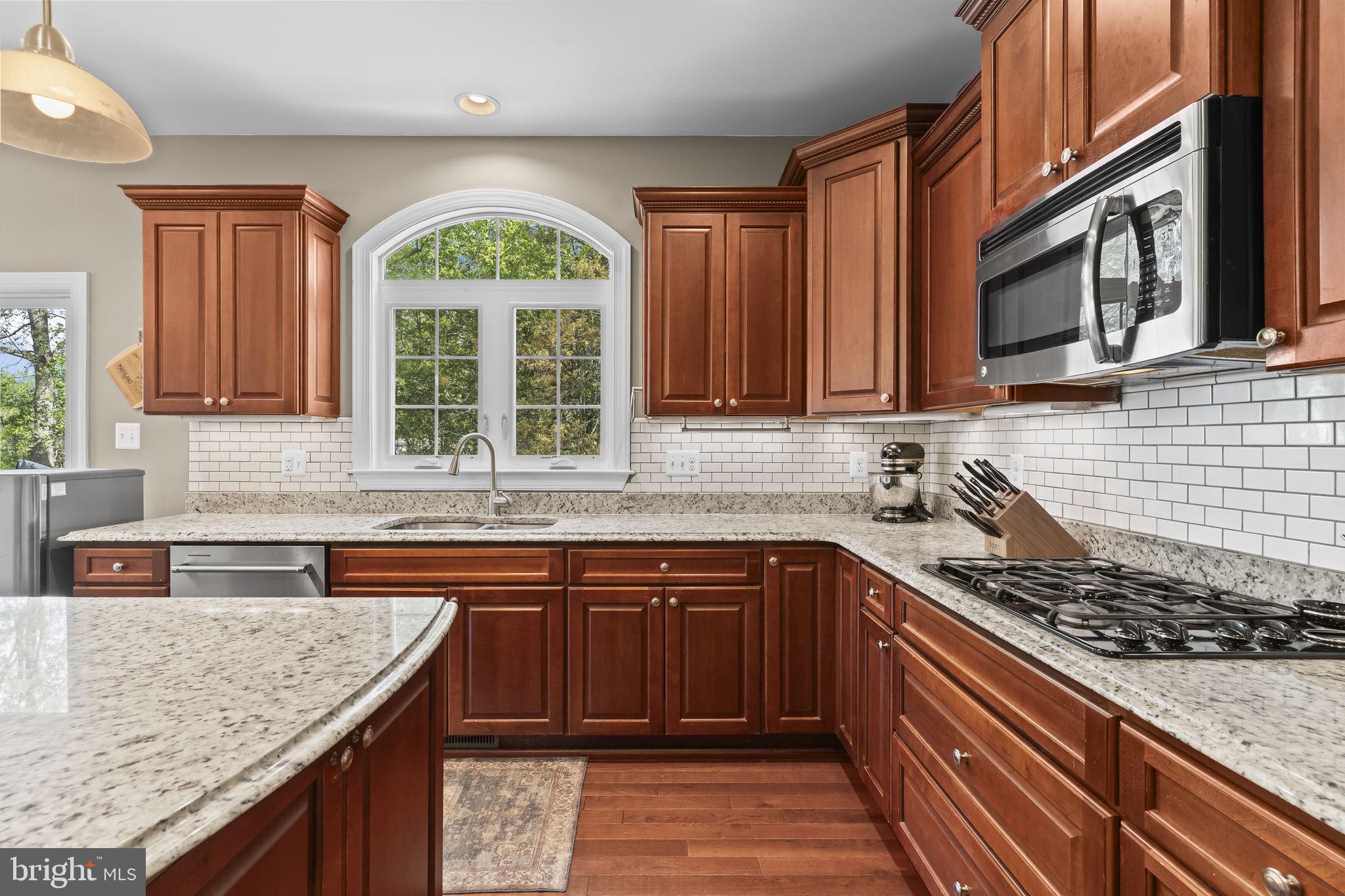 SIMMONS RIDGE - Residential