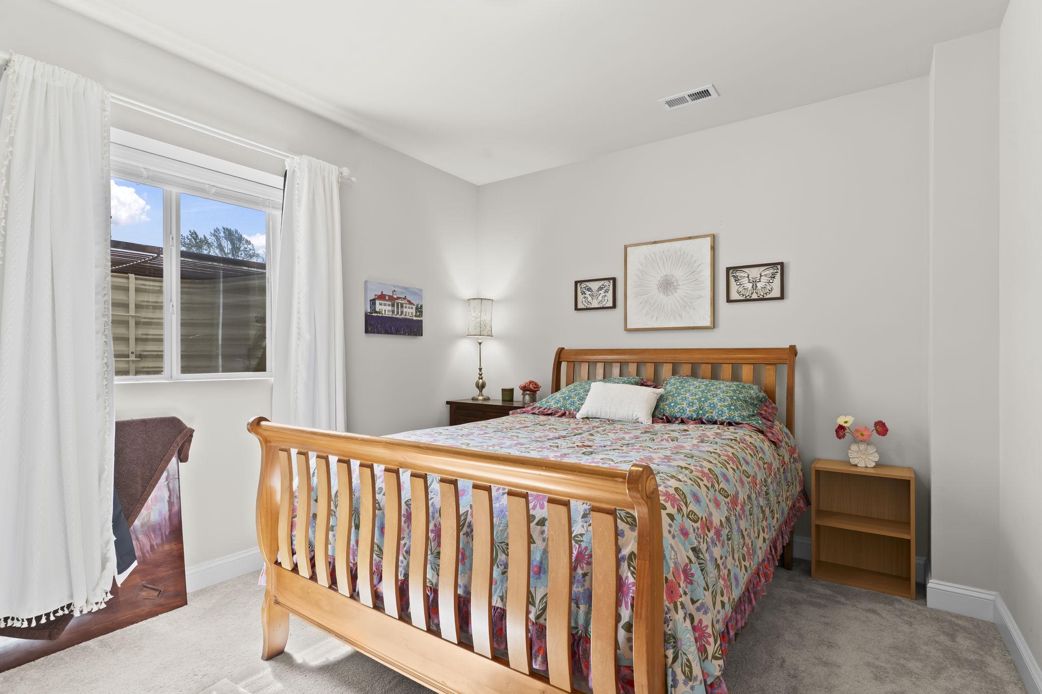 SIMMONS RIDGE - Residential