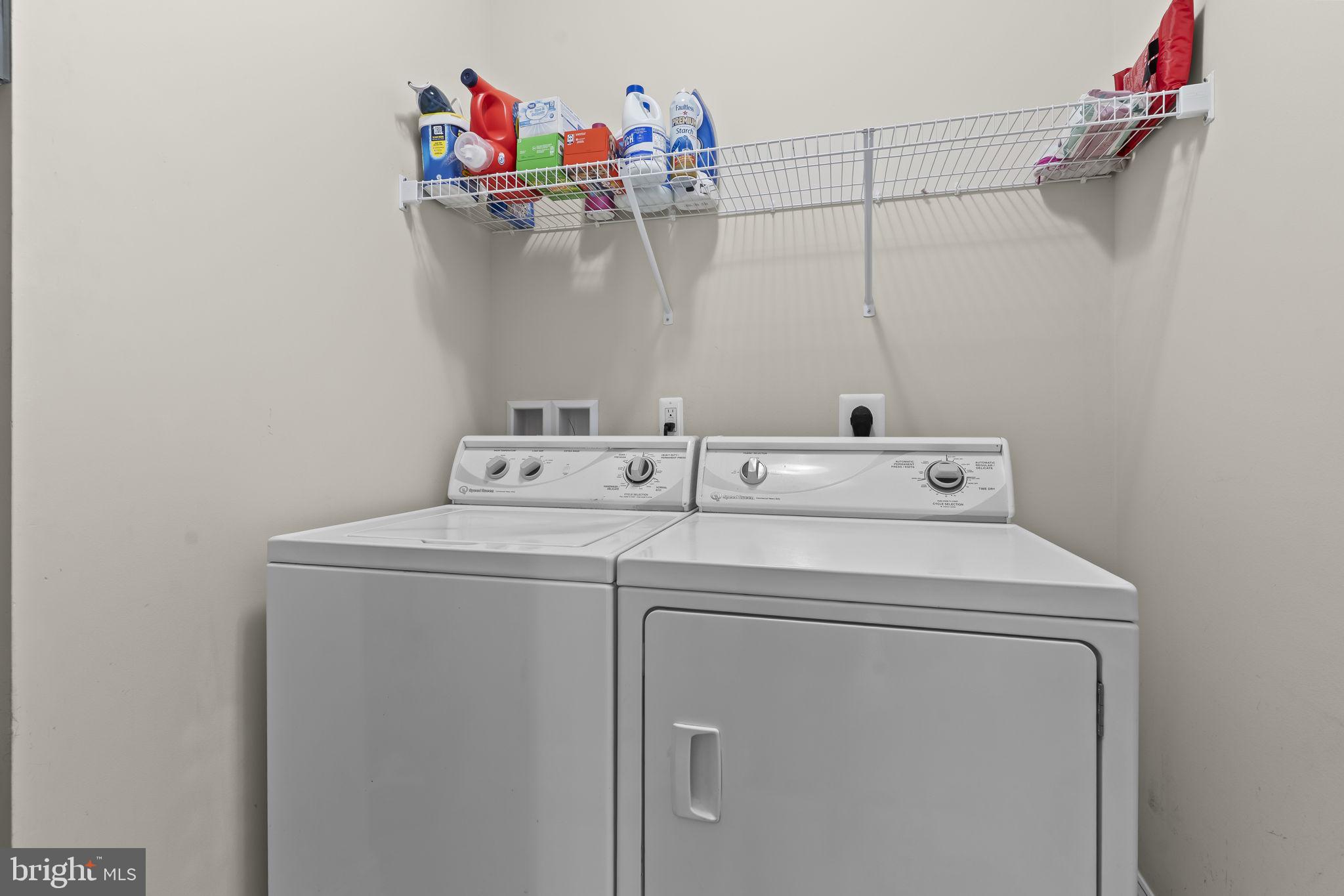 SIMMONS RIDGE - Residential