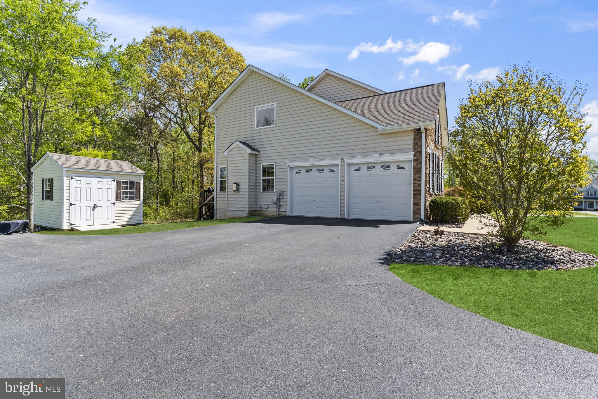 SIMMONS RIDGE - Residential