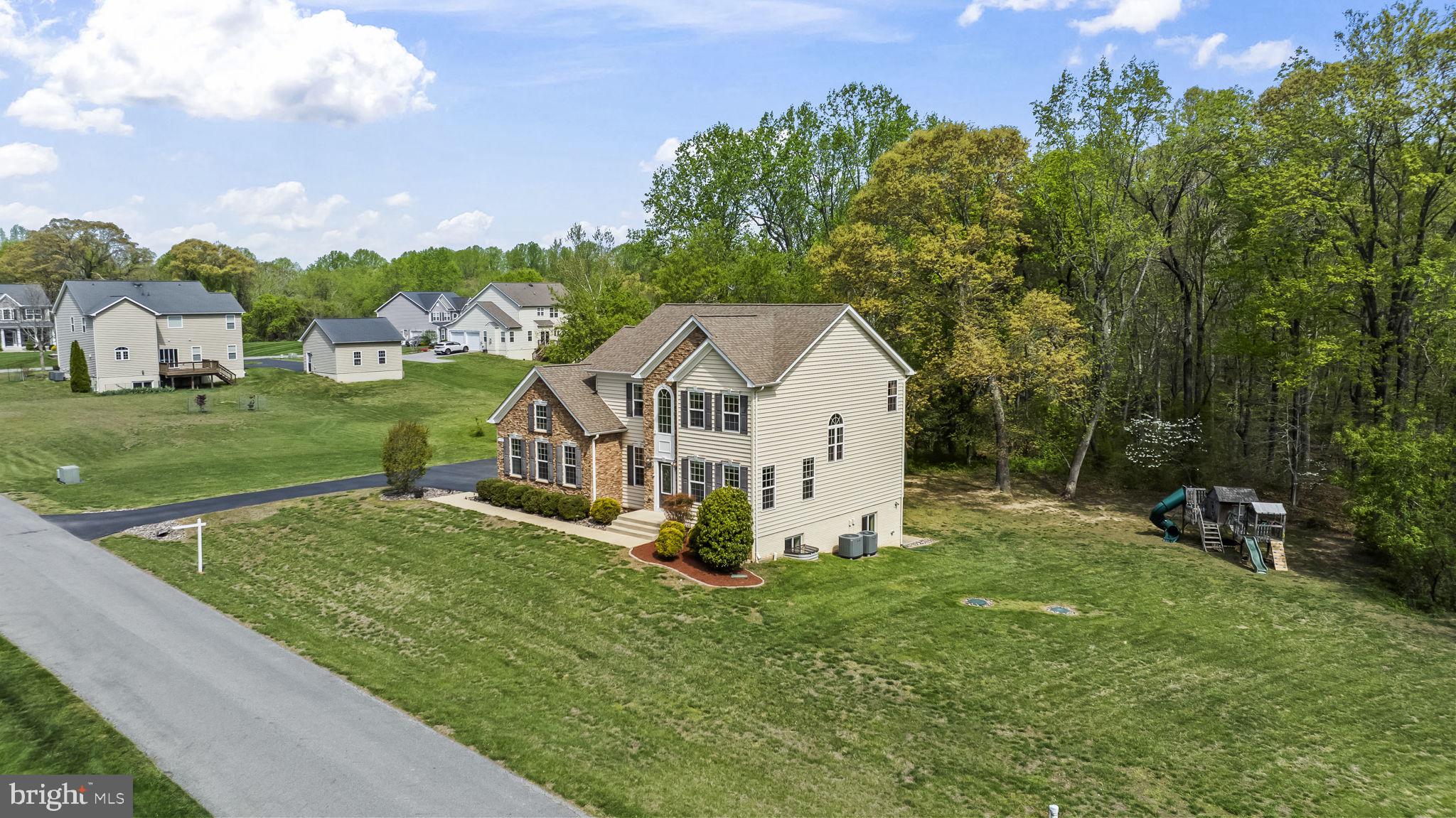 SIMMONS RIDGE - Residential