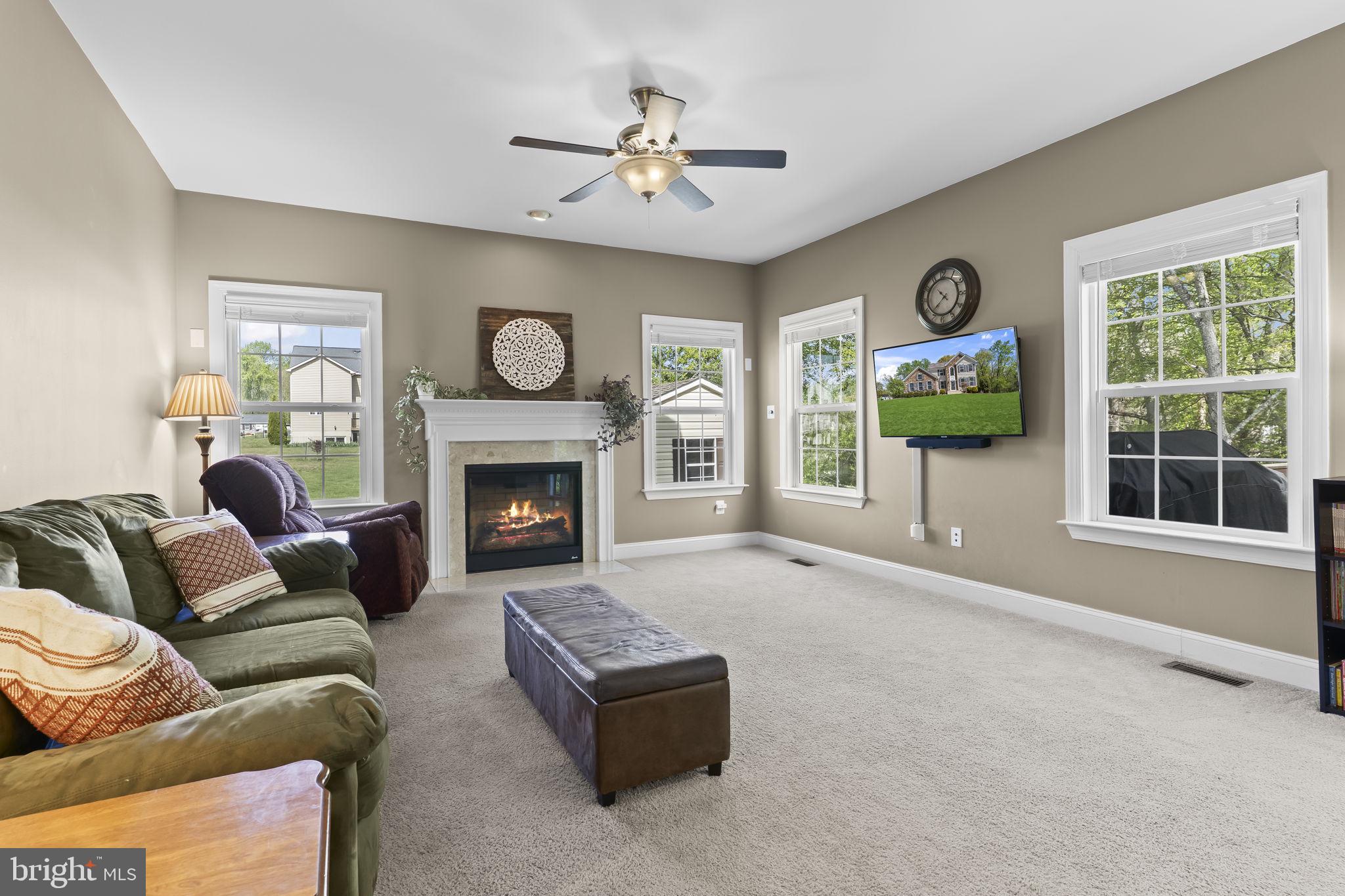 SIMMONS RIDGE - Residential