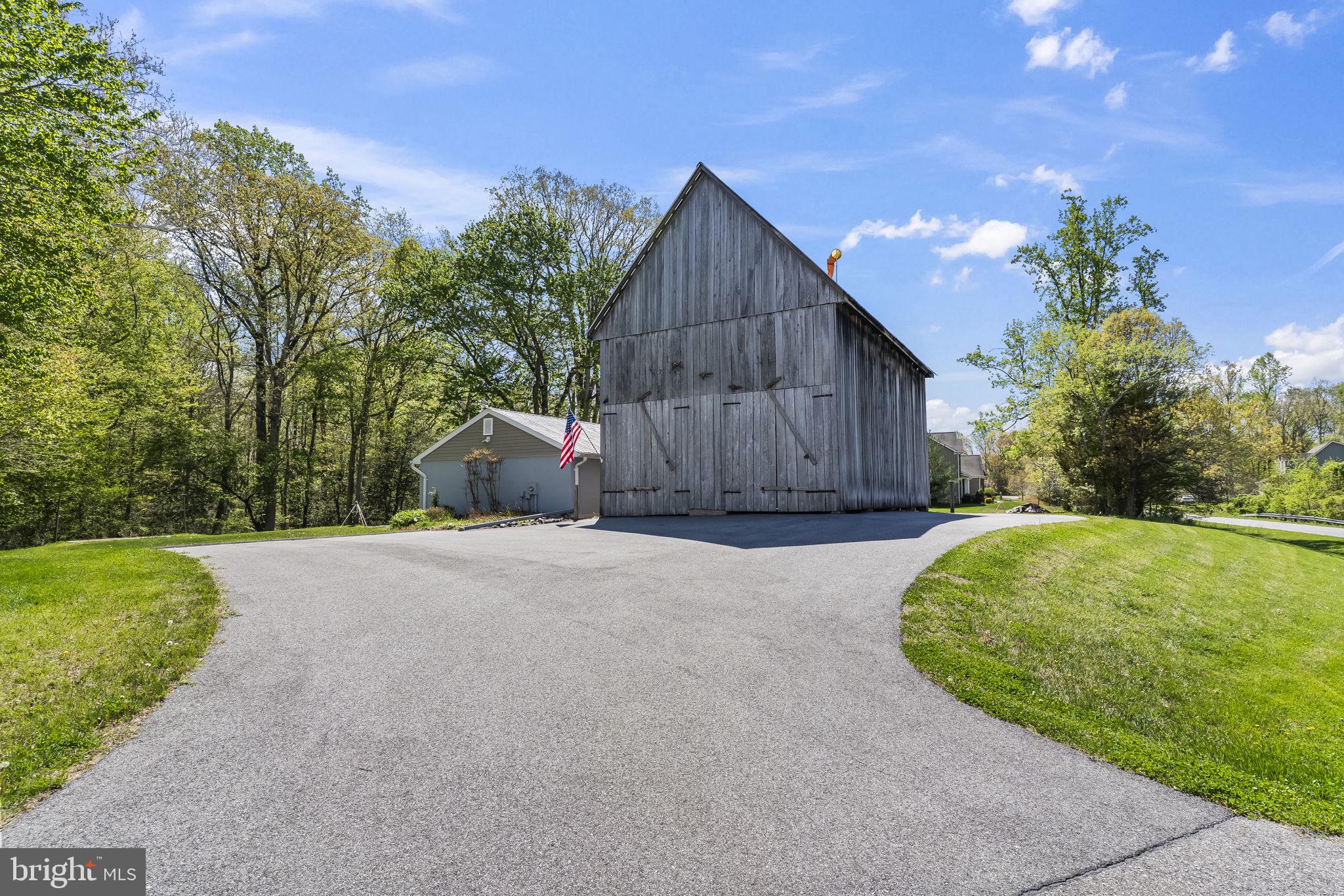 SIMMONS RIDGE - Residential