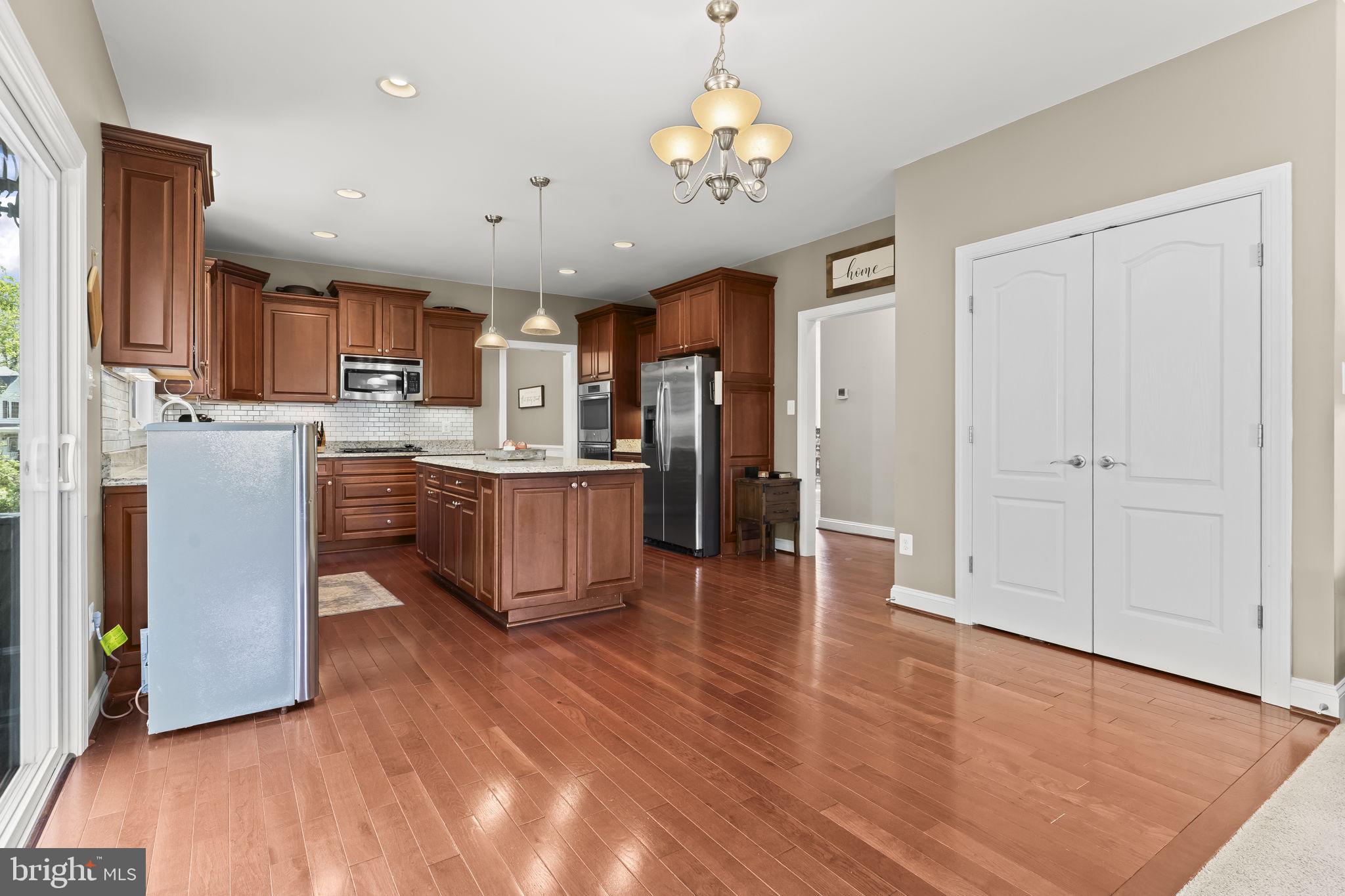 SIMMONS RIDGE - Residential