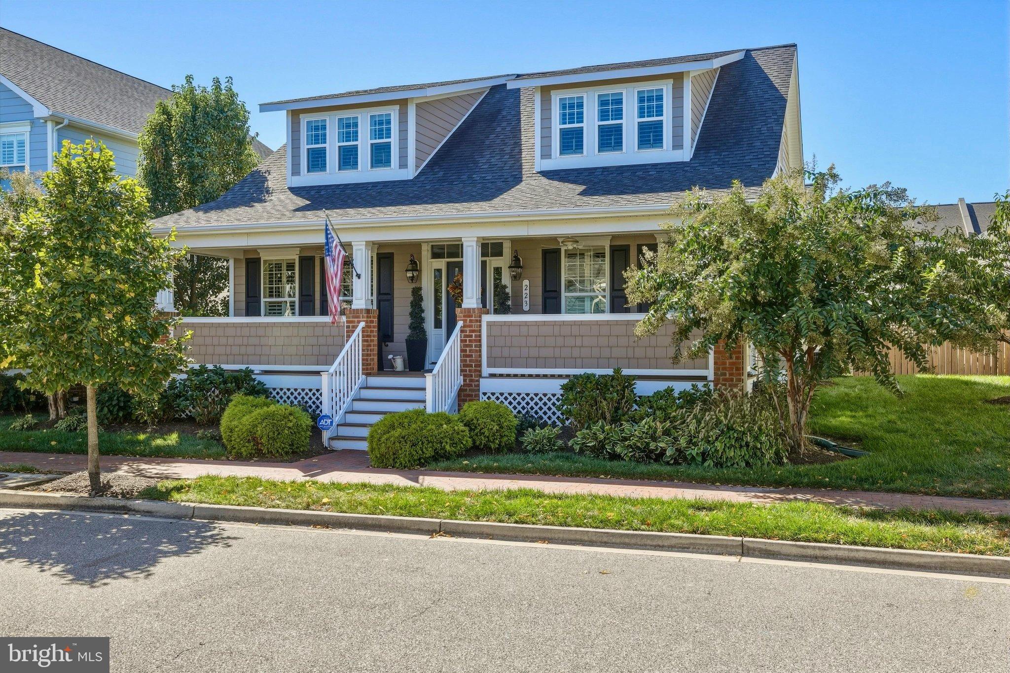 223 EVELYNE STREET
