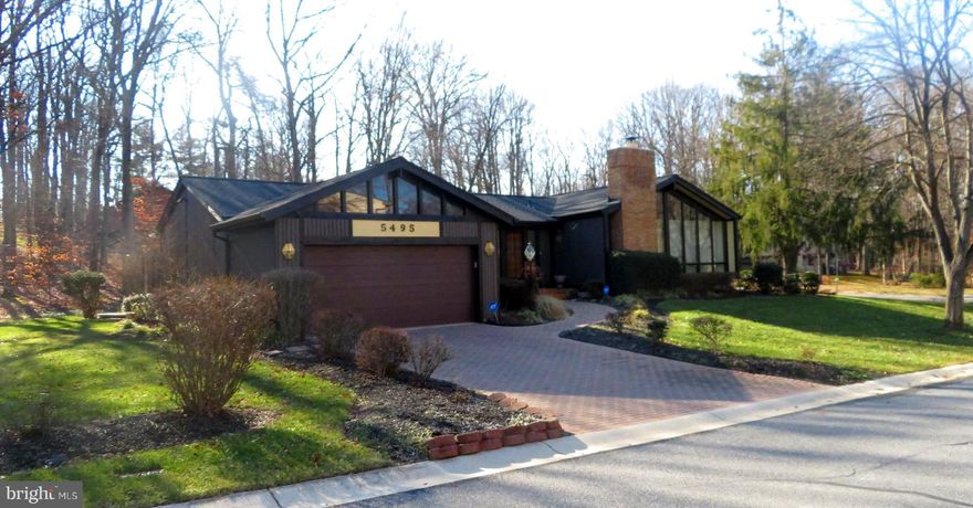 The Ranch House in a BEAUTIFUL setting that you have been waiting for!  A Contemporary Icon on a commanding corner lot bordering High Tor Hill and framed by trees and lawn. .  Lovingly cared for by the same Family for 50 years, you will enjoy the 70's style and appreciate the recent updates.   Architectural shingle roof in 2022, Gas furnace and AC systems replaced in 2021, new Washer & Dryer in 2020, exterior painted in 2022 for a really fresh look.  THREE separate and spacious living areas on the main level enhance the contemporary feel while offering private spaces for work and play.  Paver driveway leads to 2-car garage and custom entry door. A stunning paver patio off the kitchen affords calming views of the woods and beyond.  Fresh neutral paint and new neutral flooring in every room.  Ranch house living at its best!  Professional photos coming soon.  Prepare to fall in love!

Association fee of $1500 is CPRA fee... and approximate.