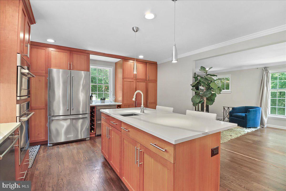 CHESTNUT HILL - Residential