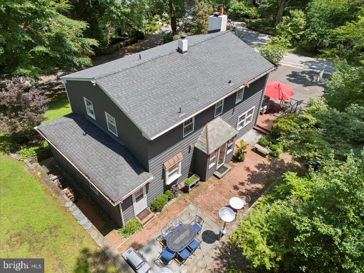 CHESTNUT HILL - Residential