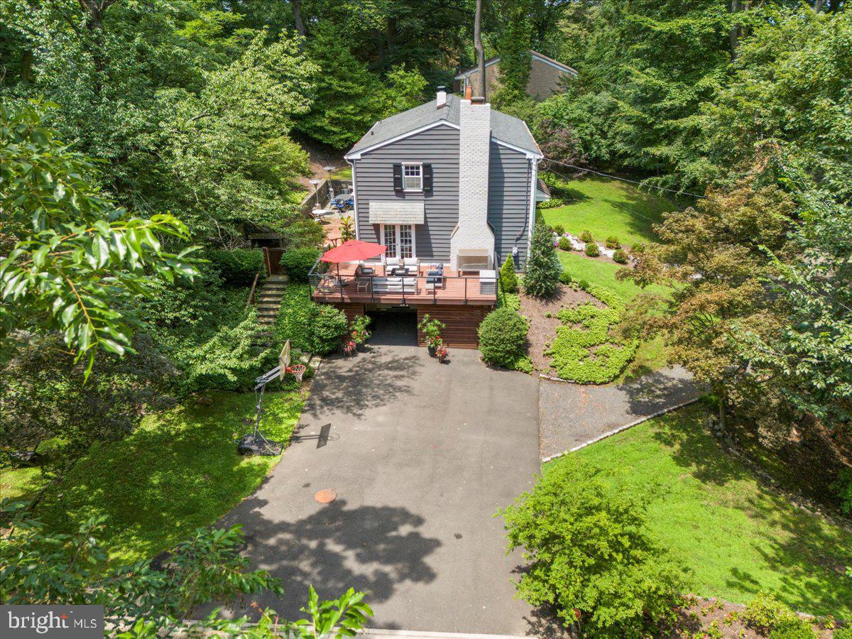 CHESTNUT HILL - Residential