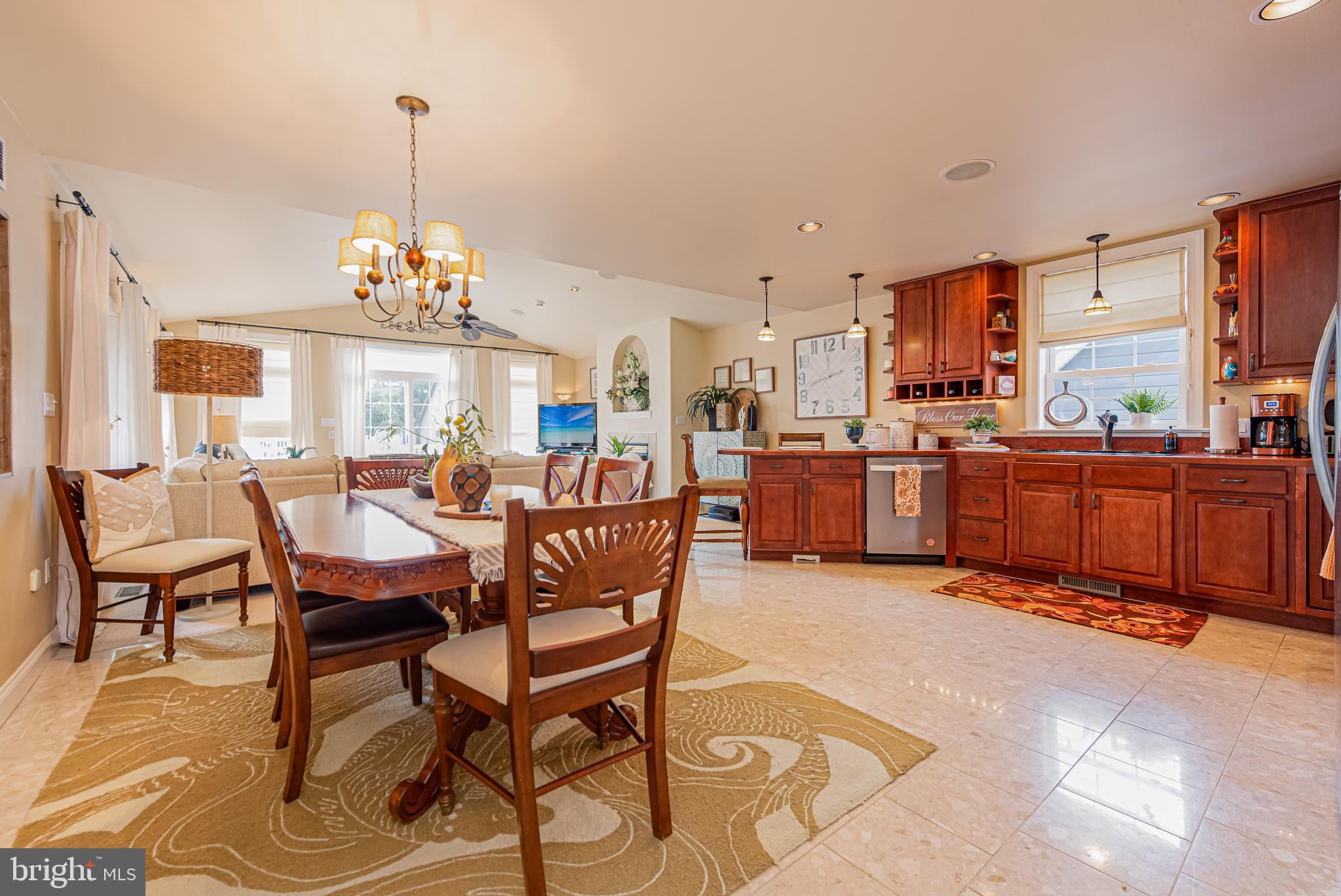 CAINE KEYS II - Residential