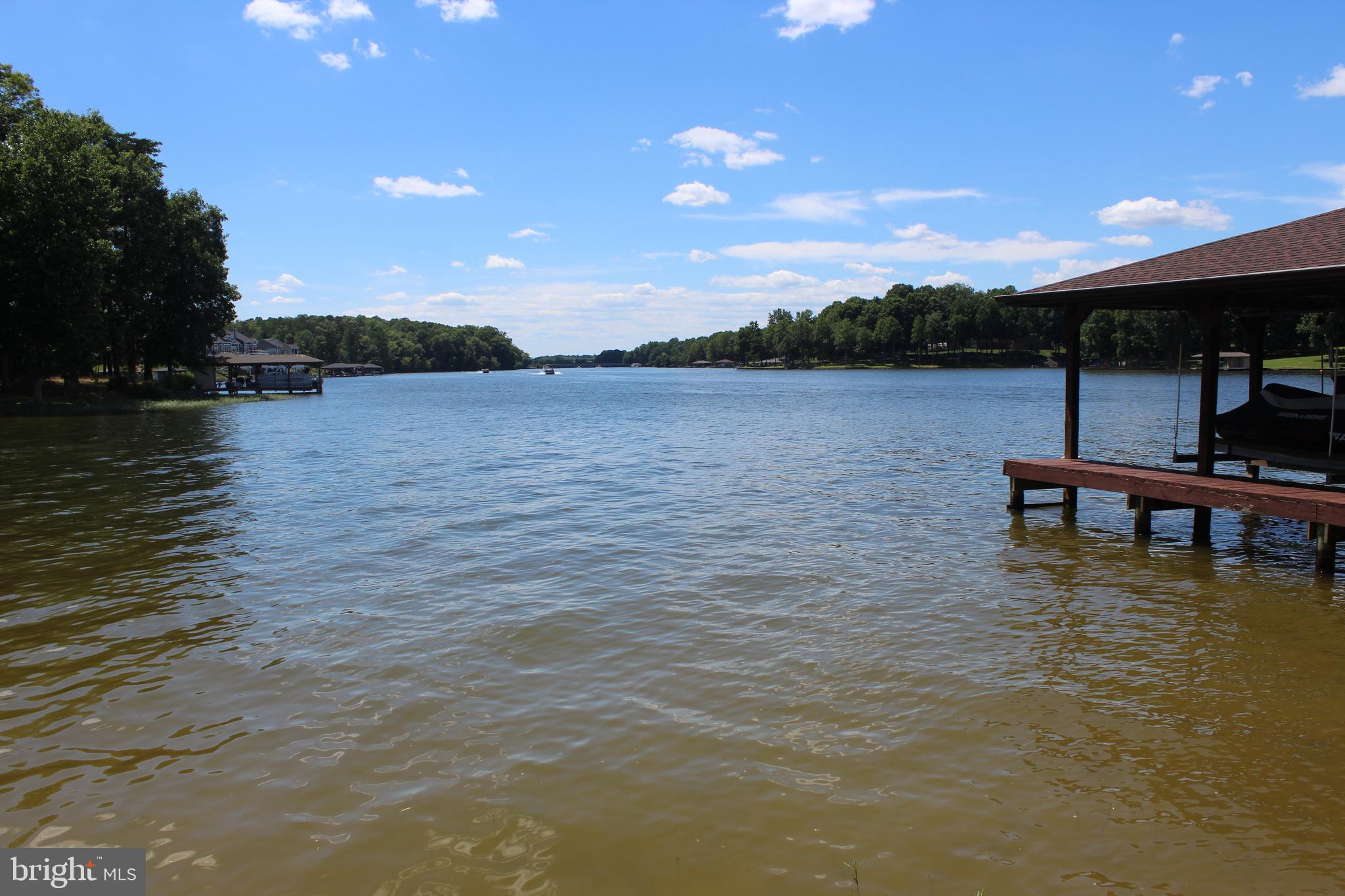 MAPLE SPRINGS - Land