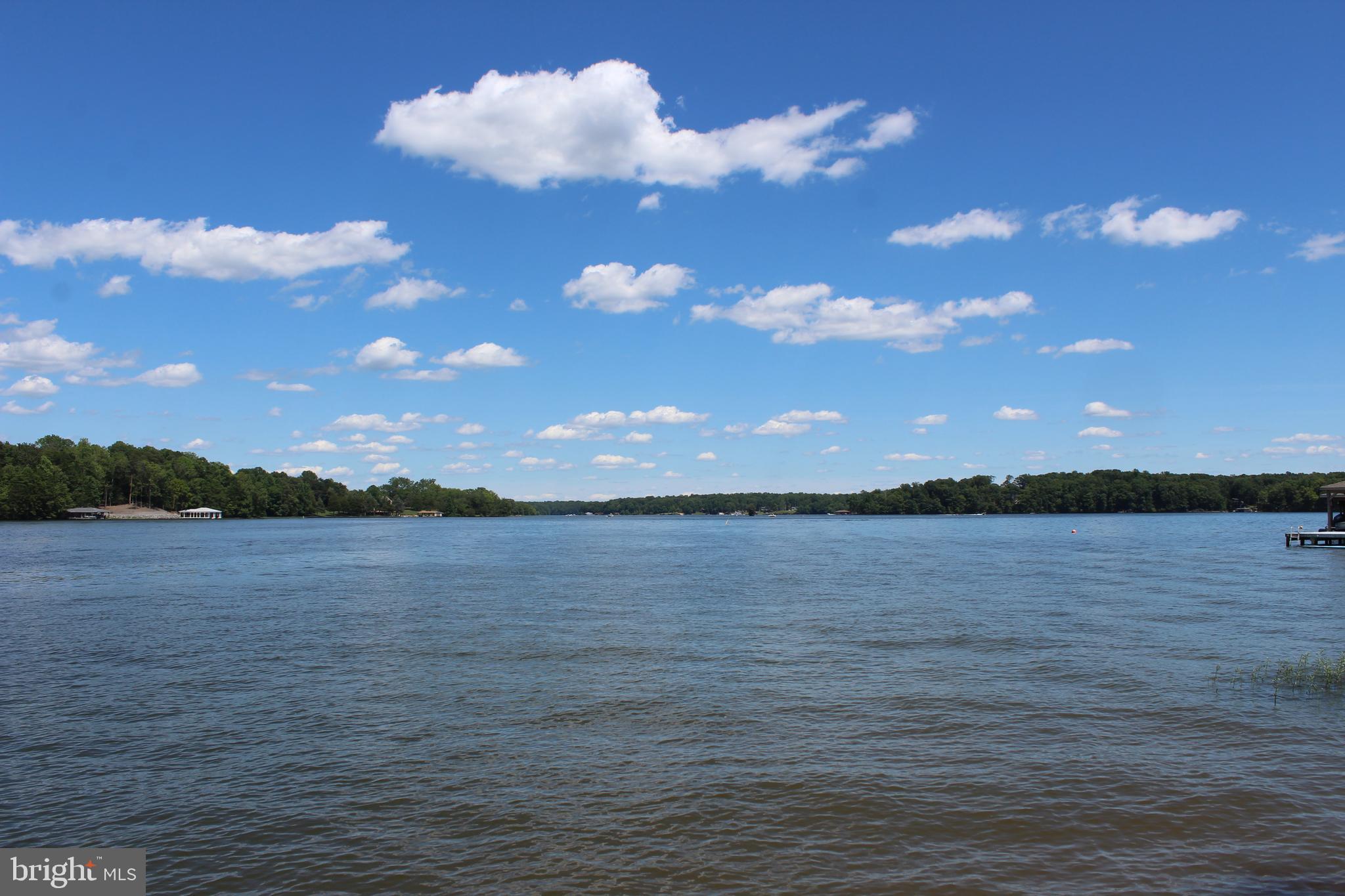 MAPLE SPRINGS - Land