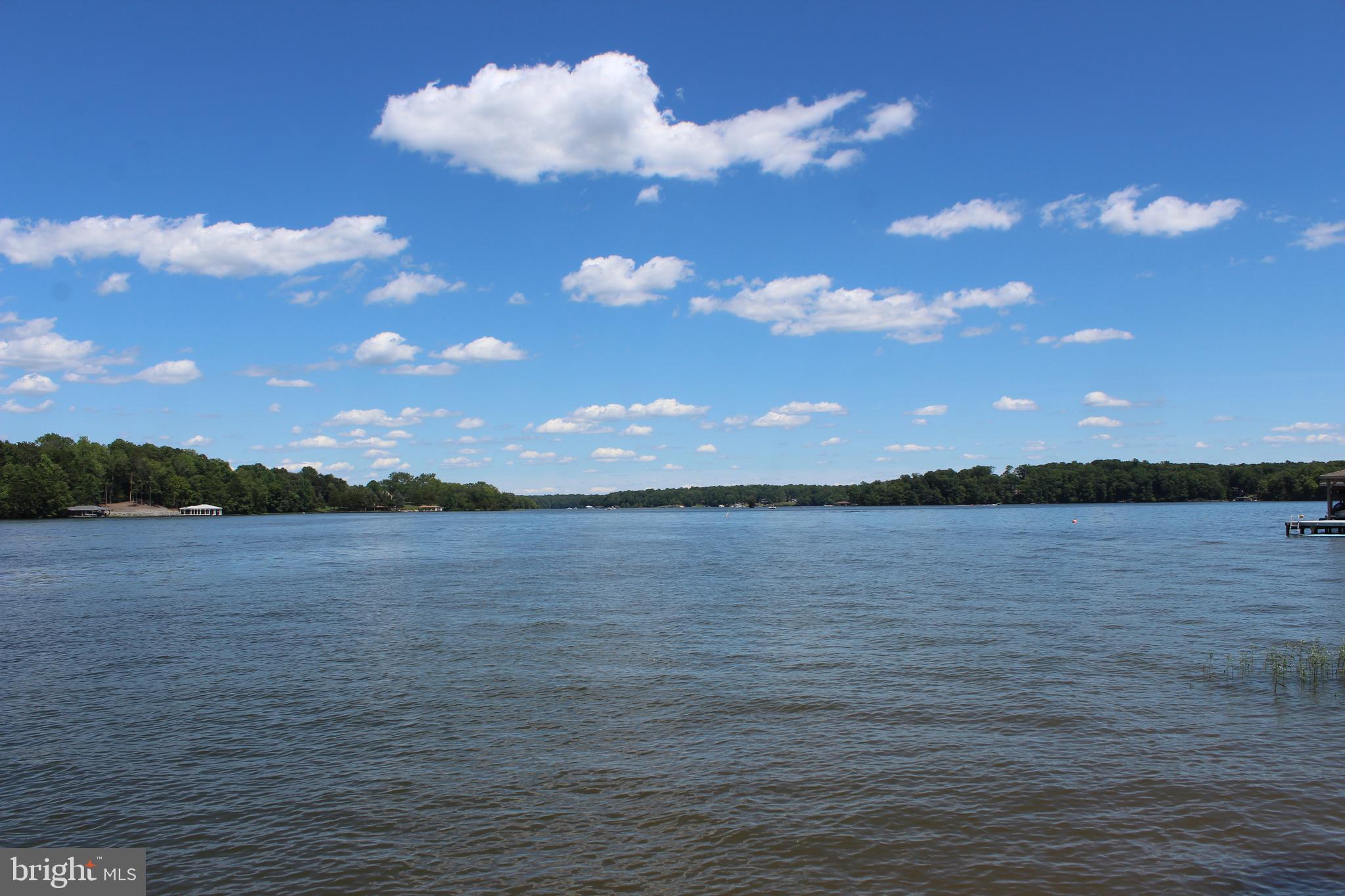 MAPLE SPRINGS - Land