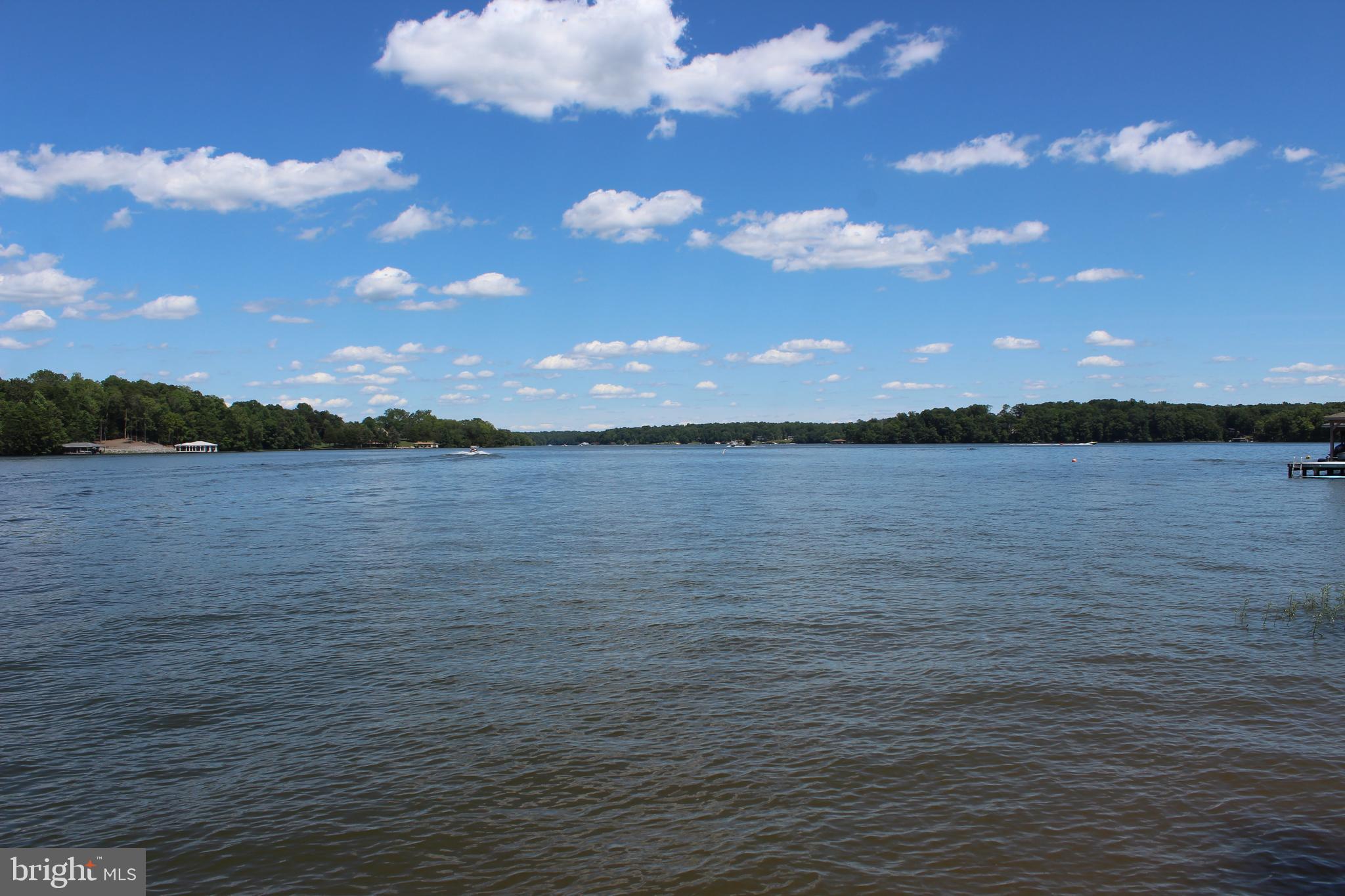 MAPLE SPRINGS - Land