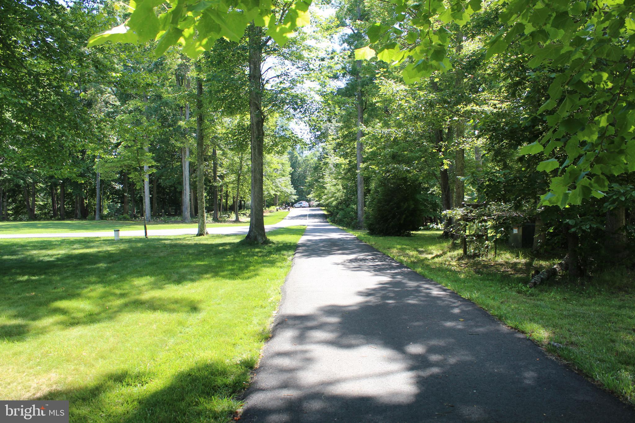 MAPLE SPRINGS - Land