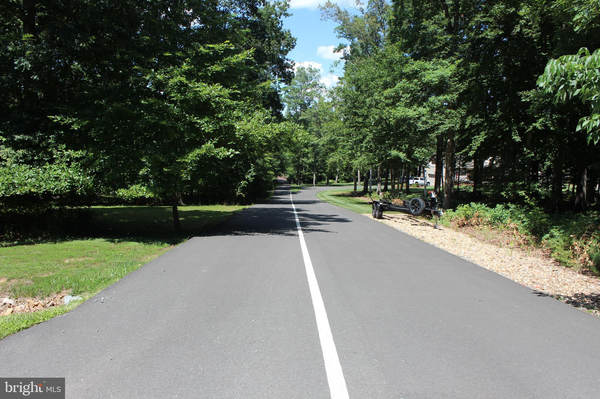 MAPLE SPRINGS - Land