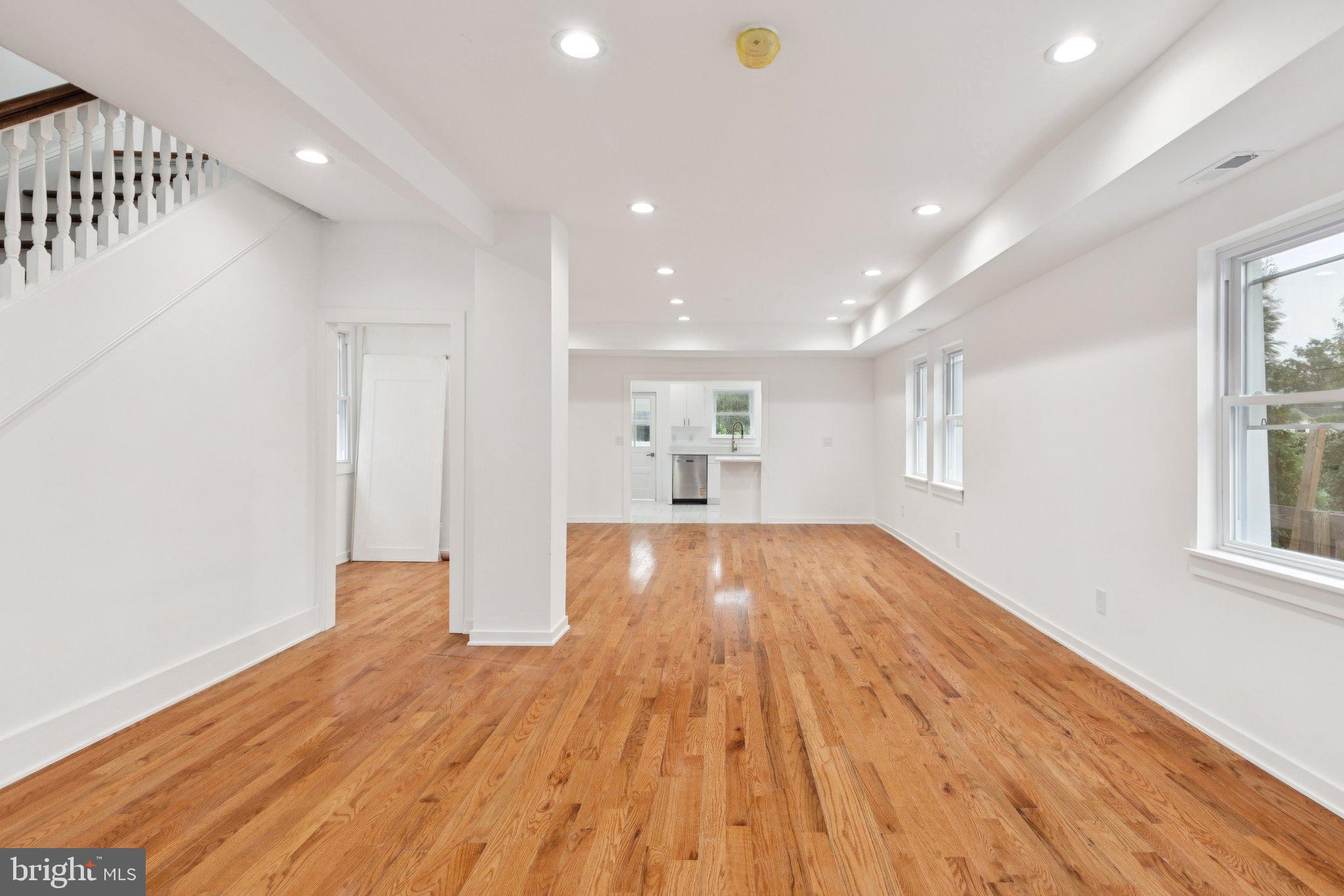 GLENSIDE - Residential Lease