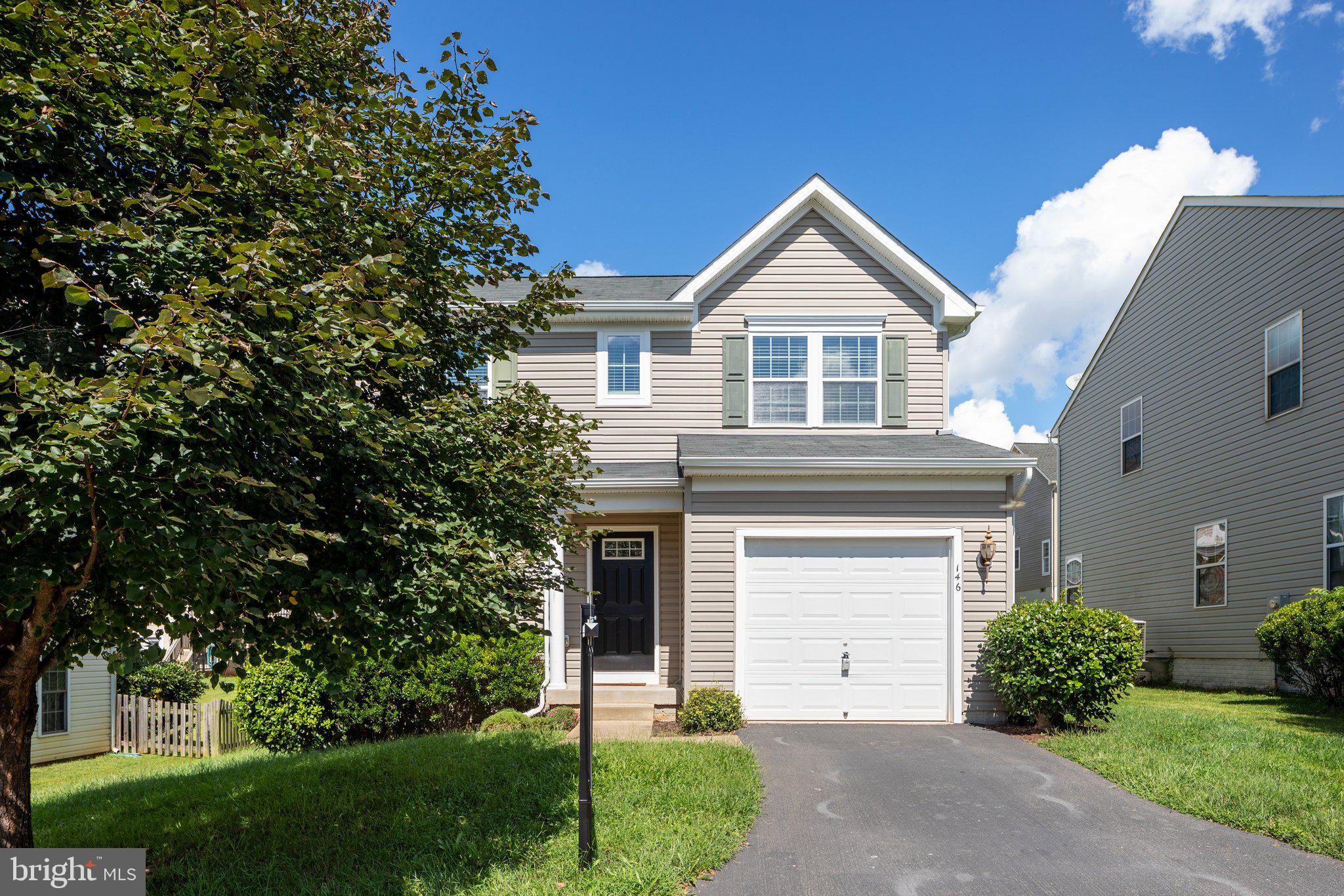 ELIZABETH'S CROSSING - Residential