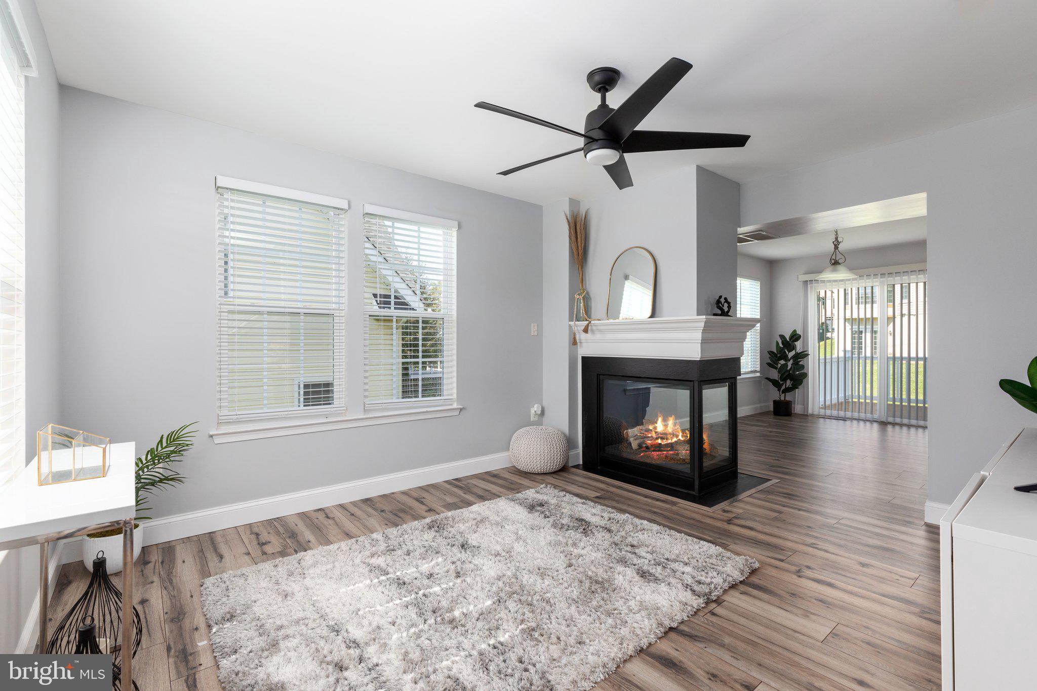 ELIZABETH'S CROSSING - Residential