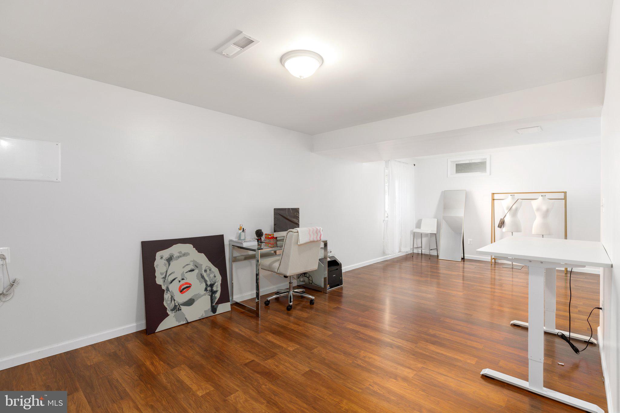 ELIZABETH'S CROSSING - Residential