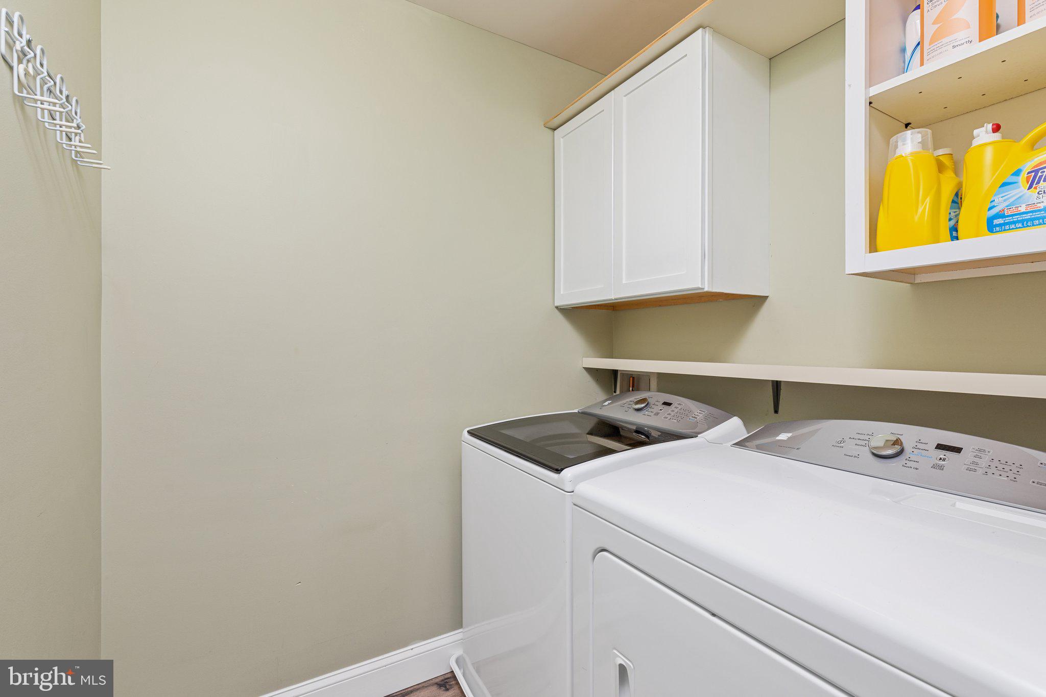 ELIZABETH'S CROSSING - Residential