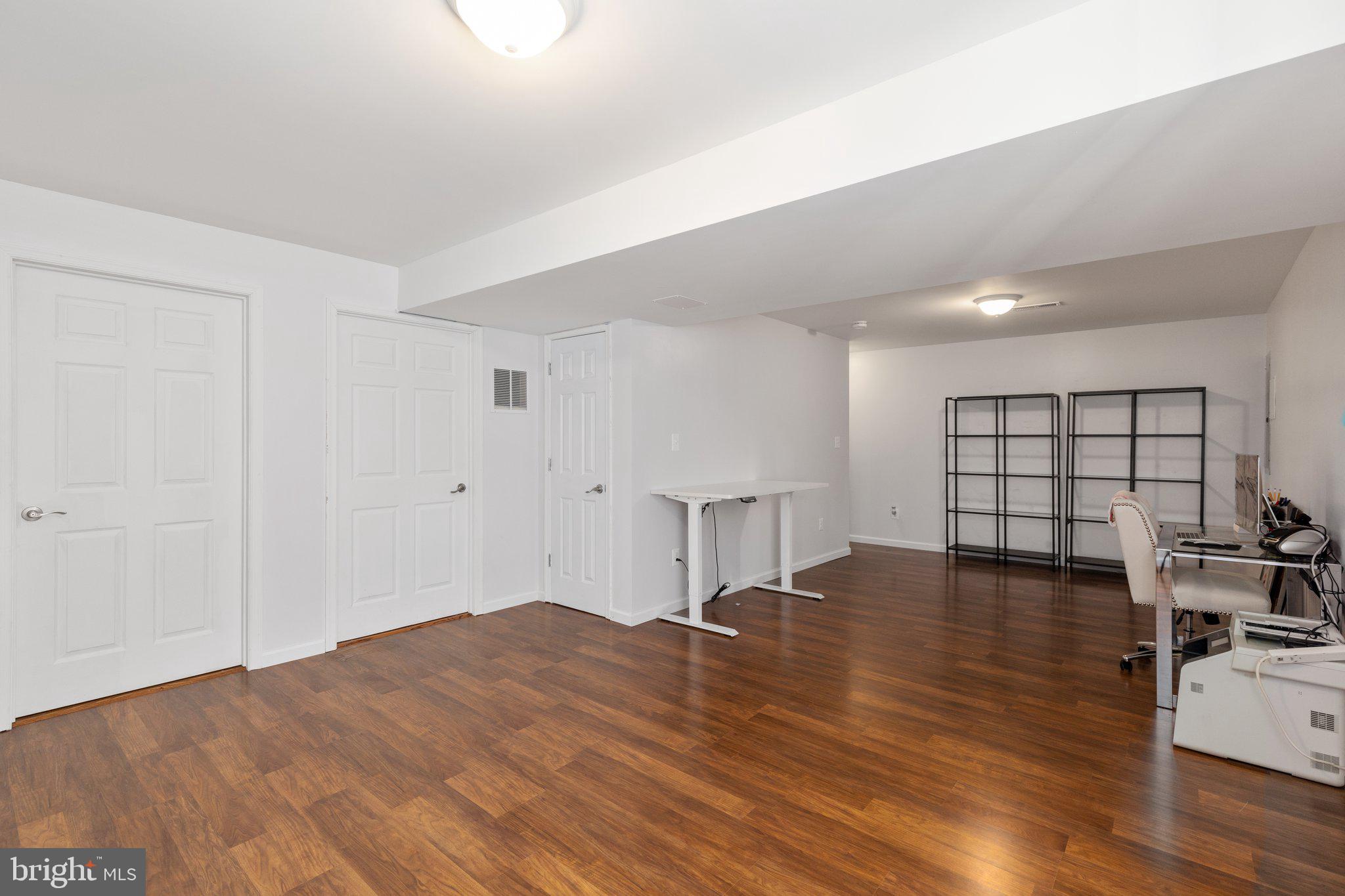 ELIZABETH'S CROSSING - Residential