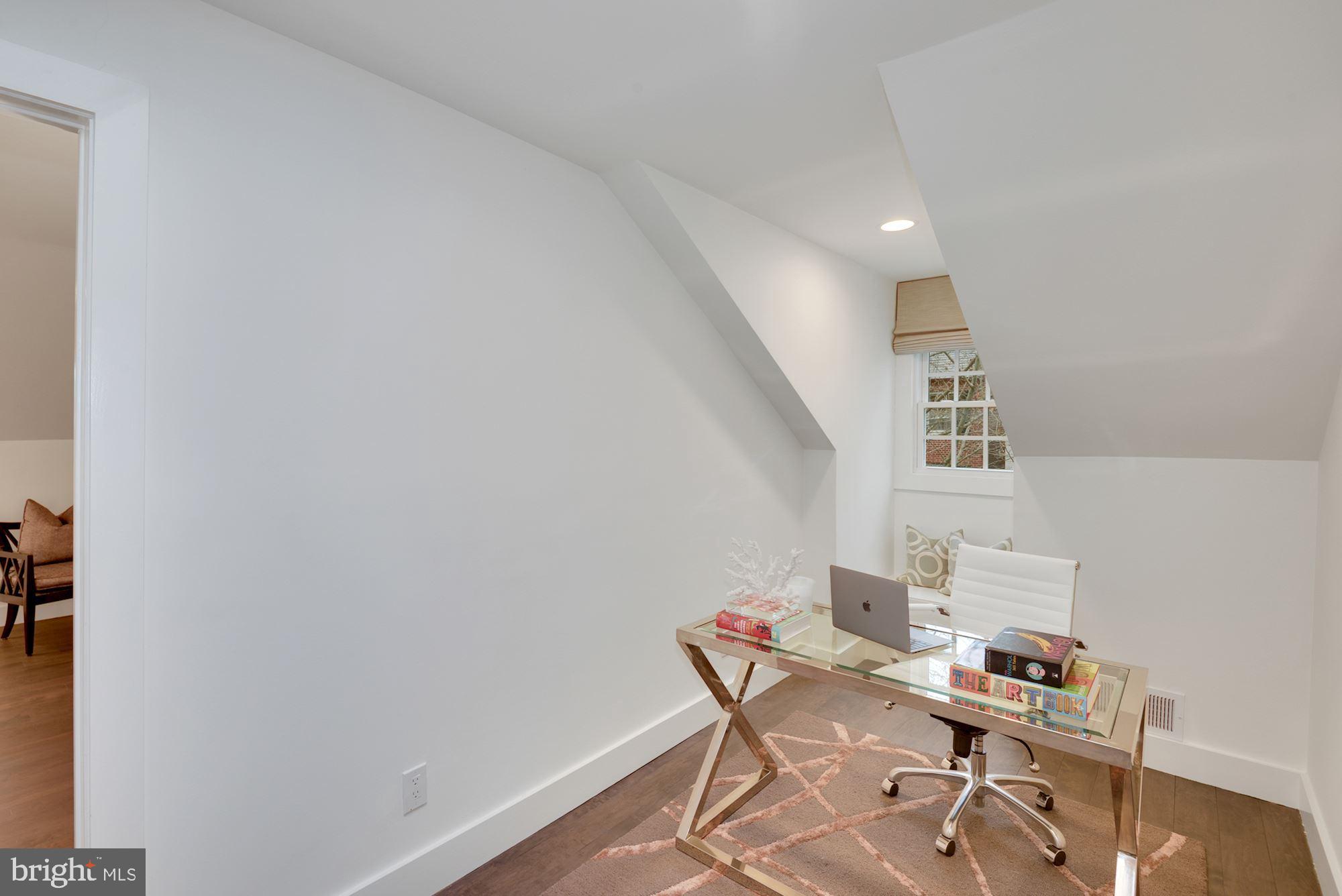 GEORGETOWN - Residential