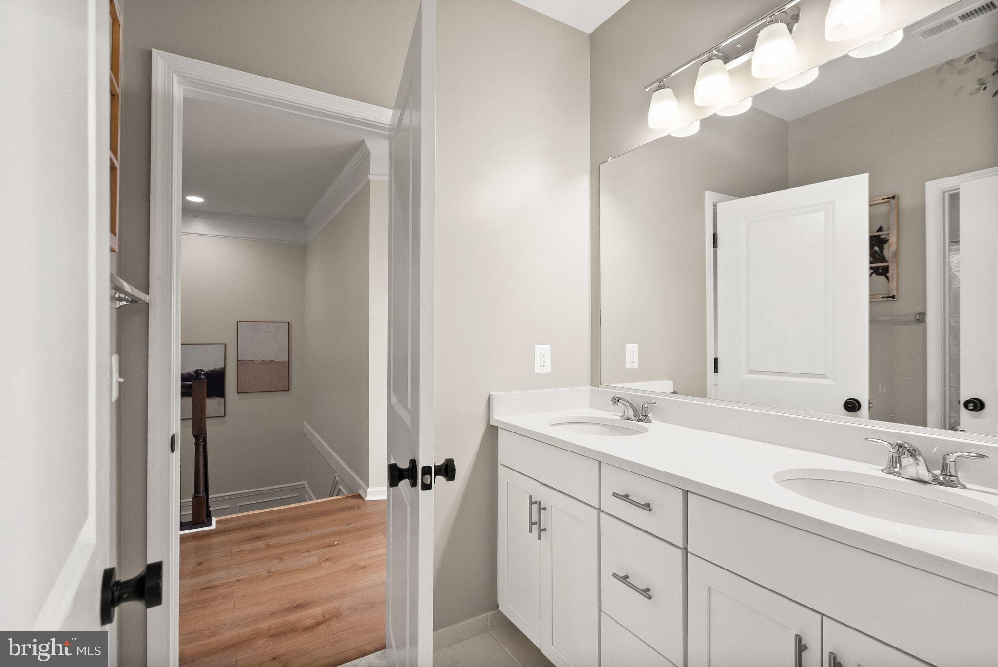 MEADOWBROOK - Residential