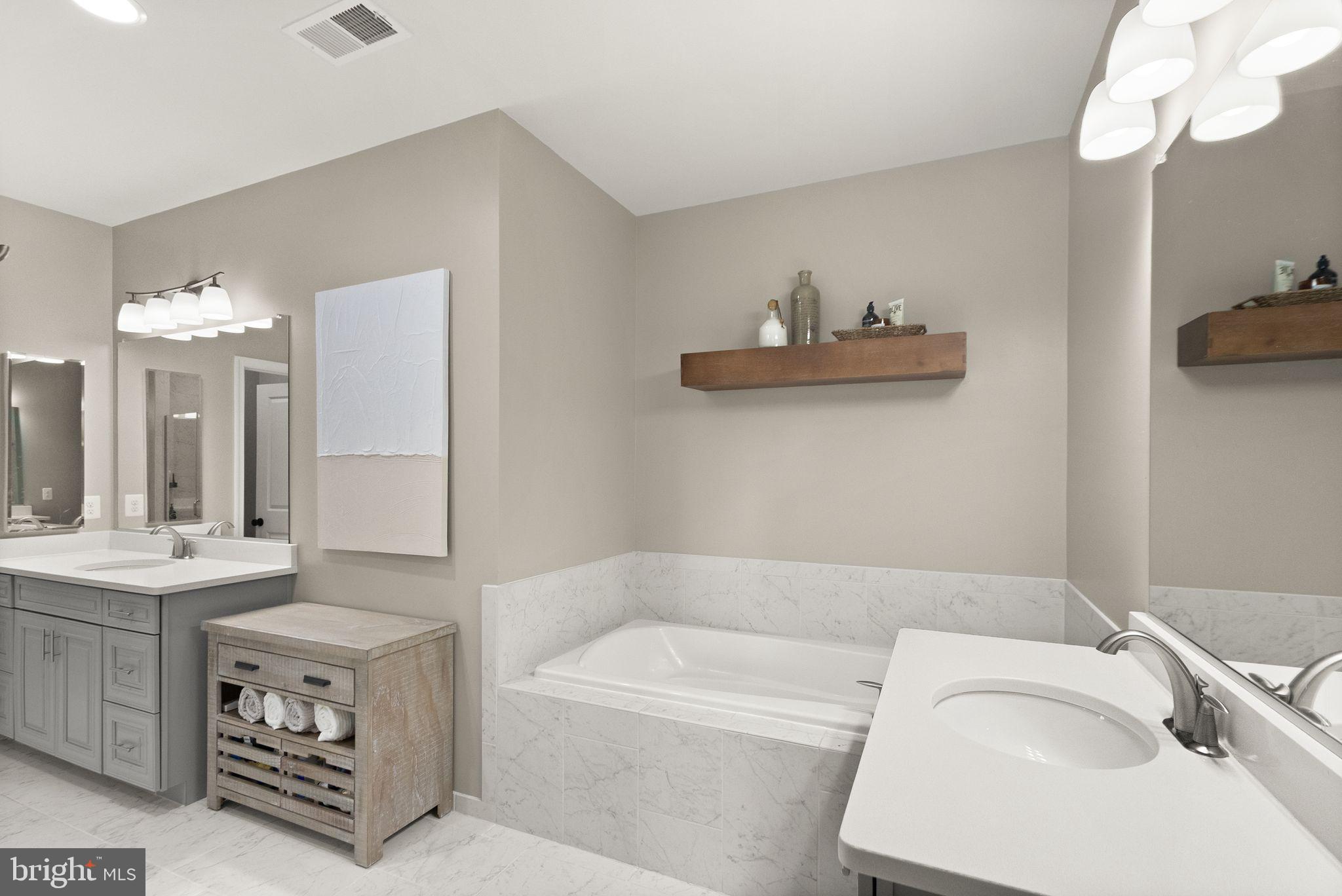 MEADOWBROOK - Residential