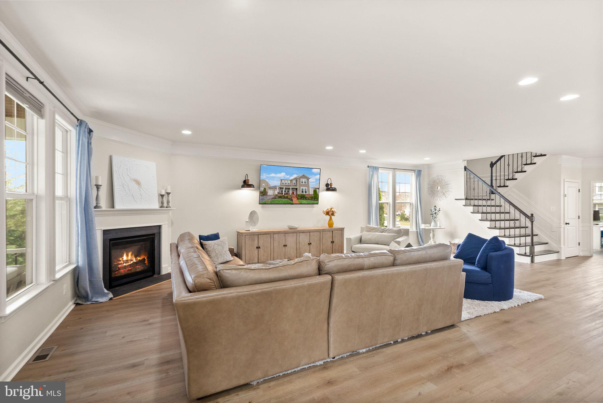 MEADOWBROOK - Residential