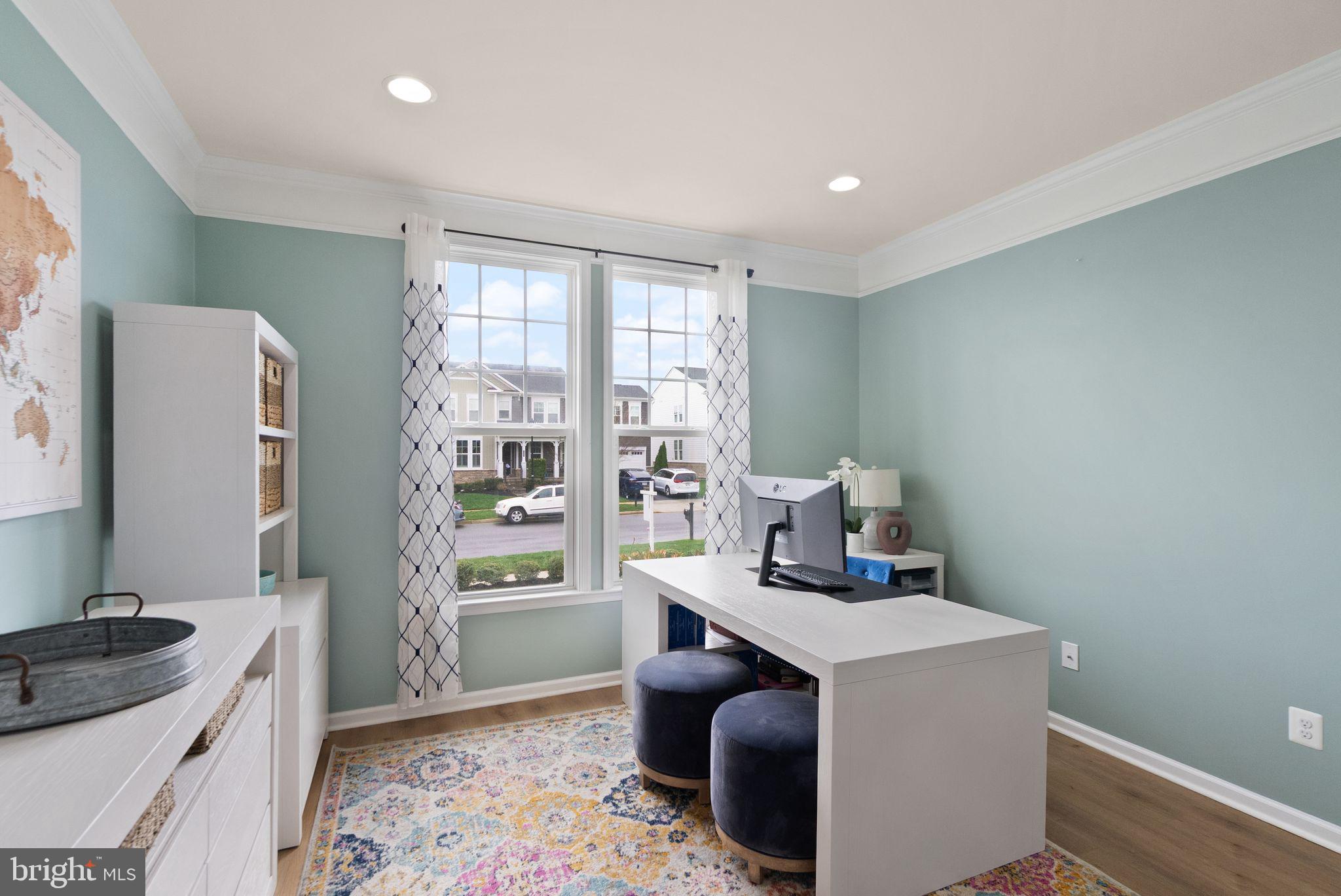 MEADOWBROOK - Residential