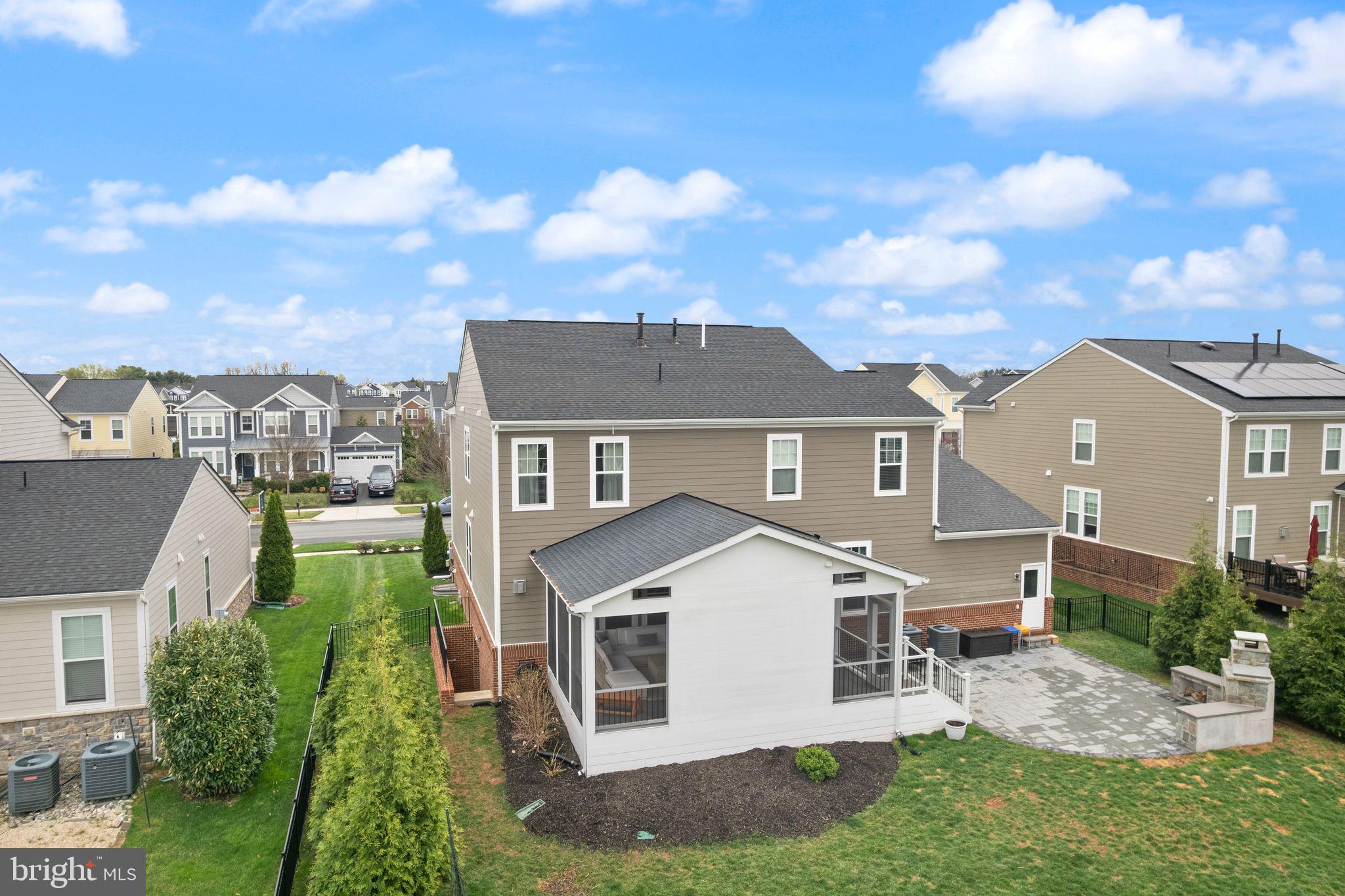 MEADOWBROOK - Residential