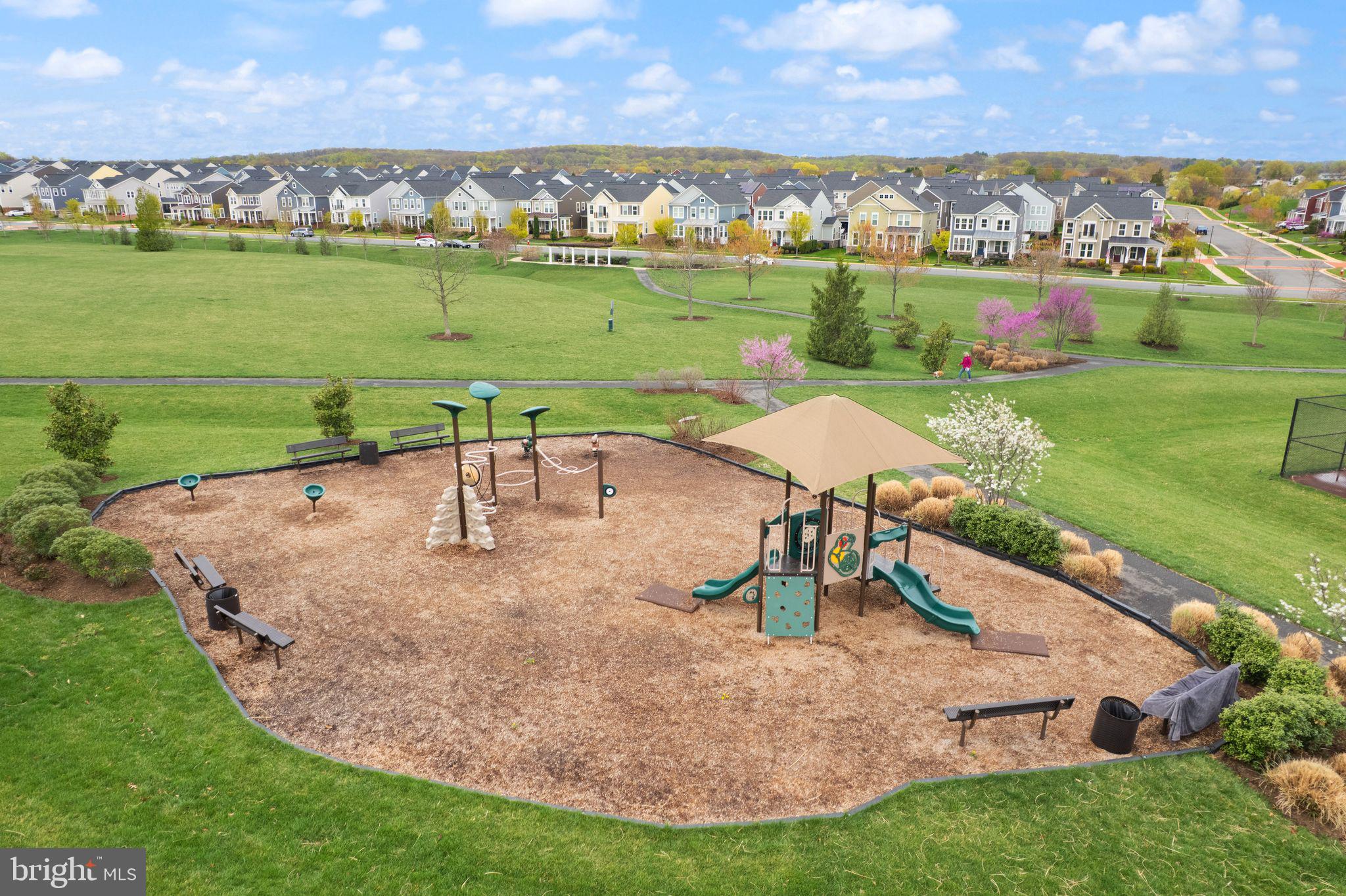 MEADOWBROOK - Residential