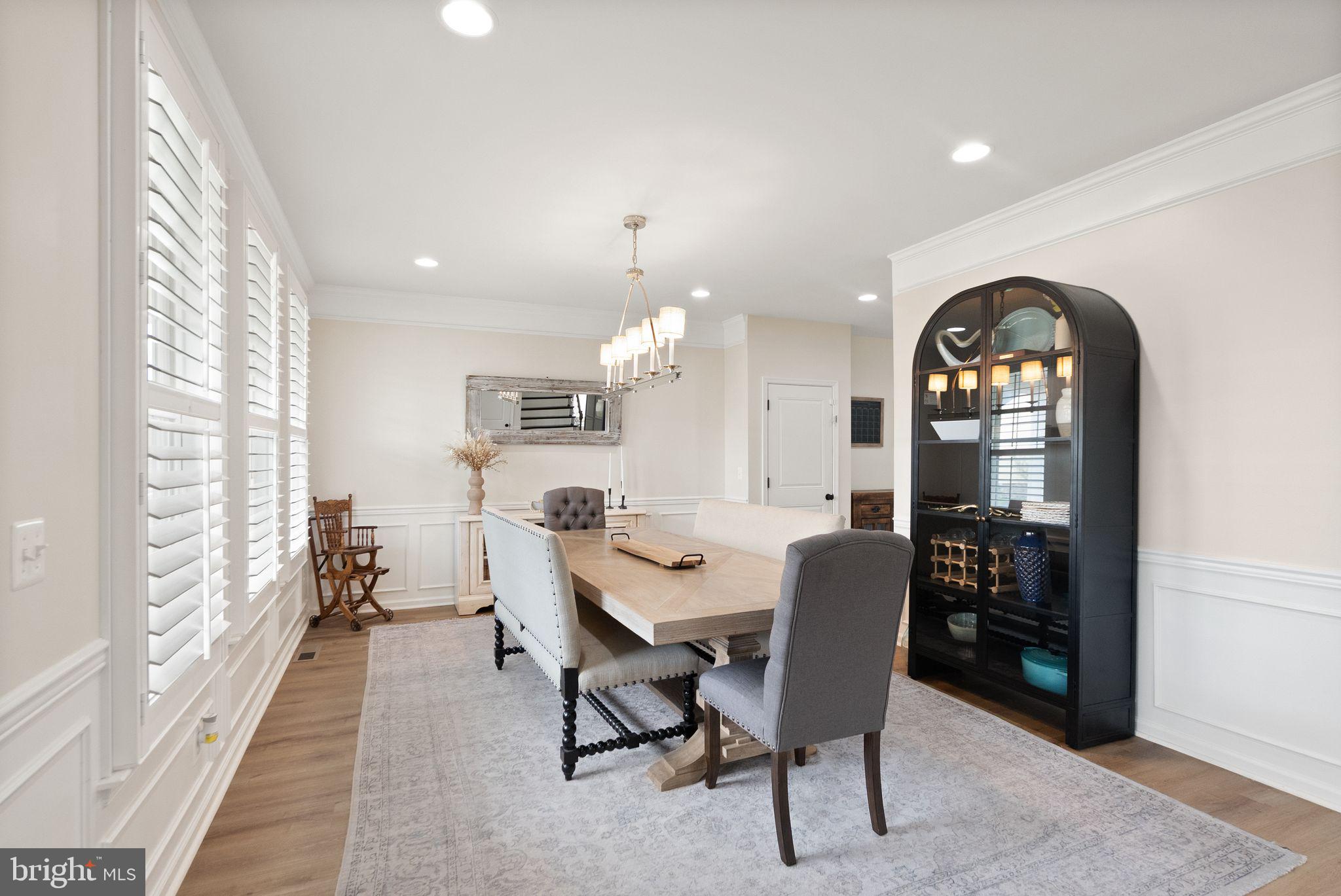 MEADOWBROOK - Residential