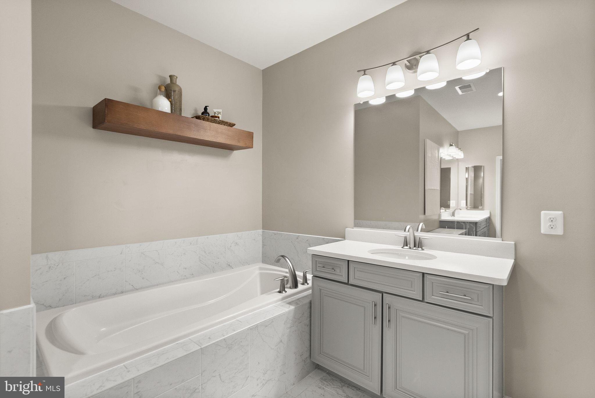 MEADOWBROOK - Residential