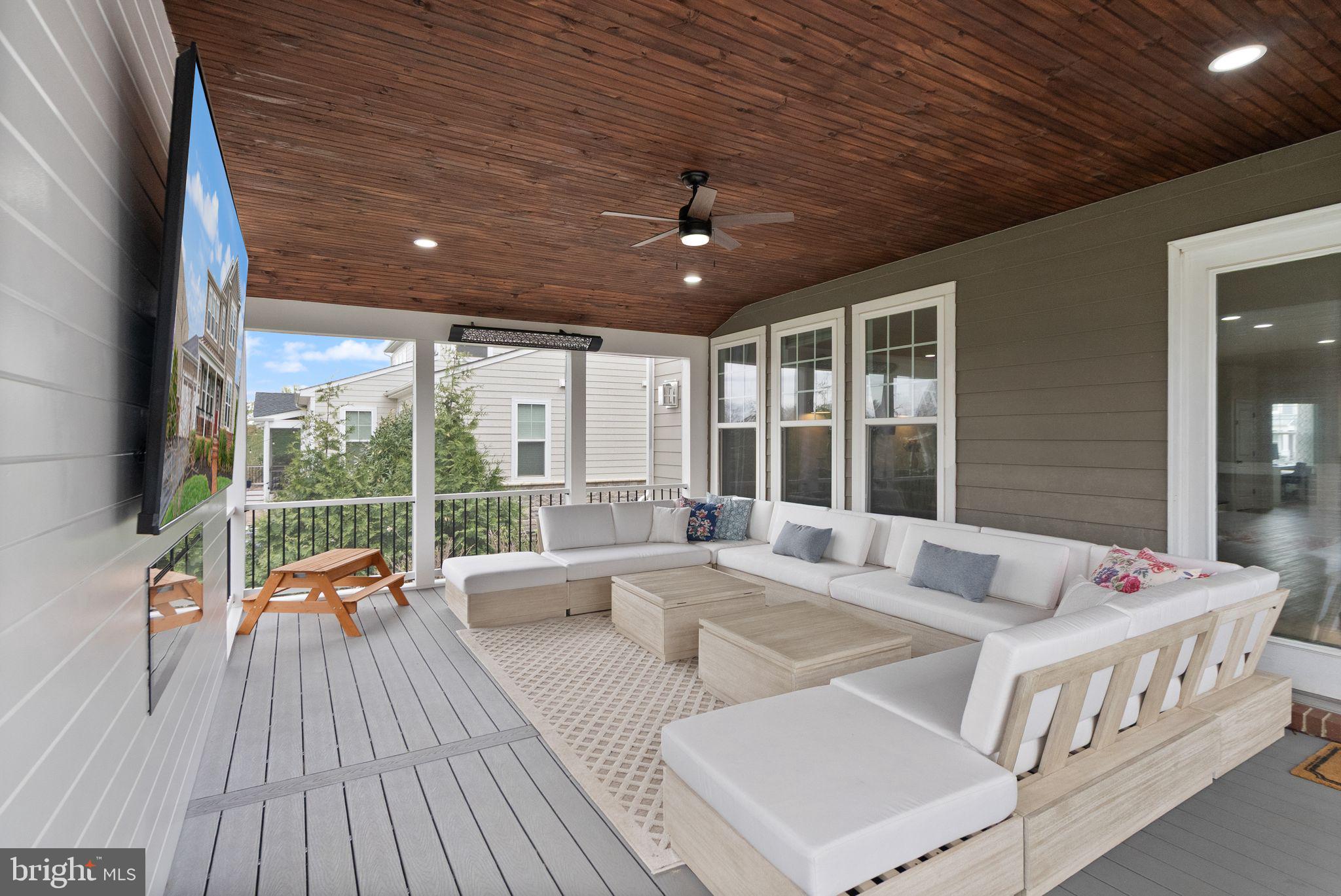 MEADOWBROOK - Residential