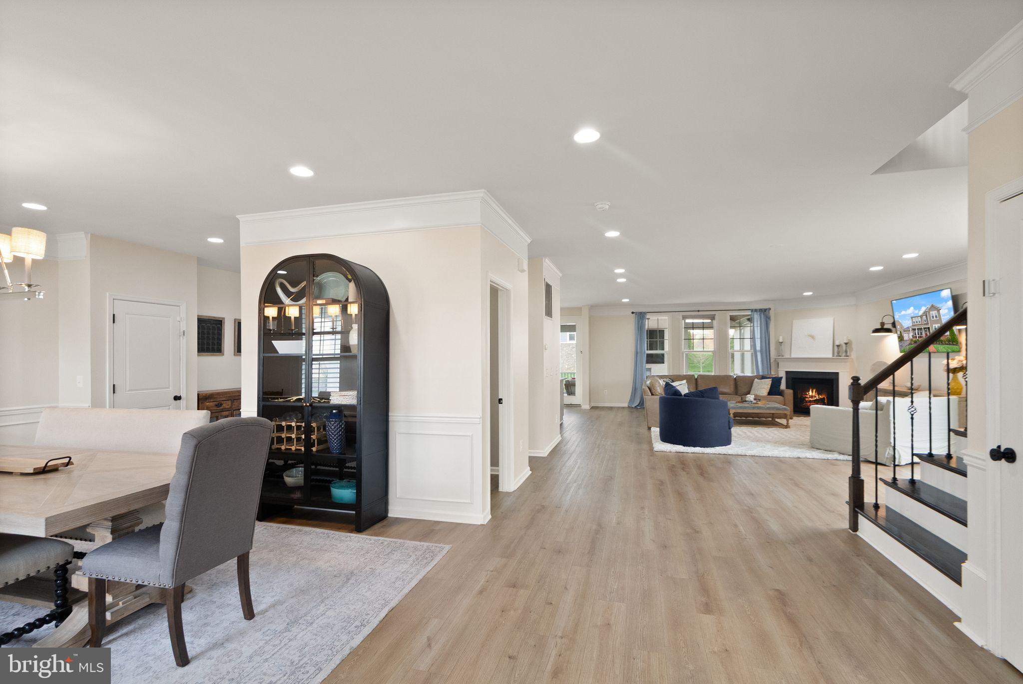 MEADOWBROOK - Residential