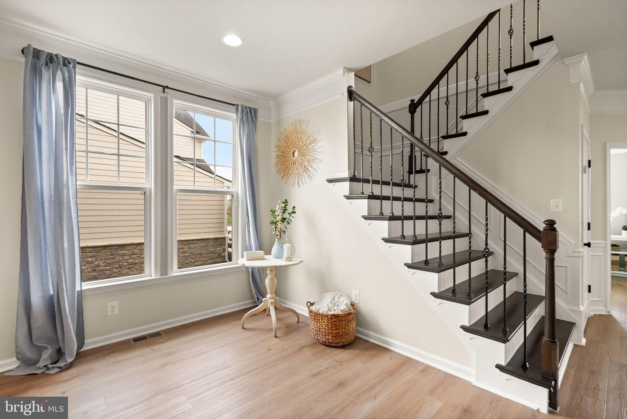 MEADOWBROOK - Residential